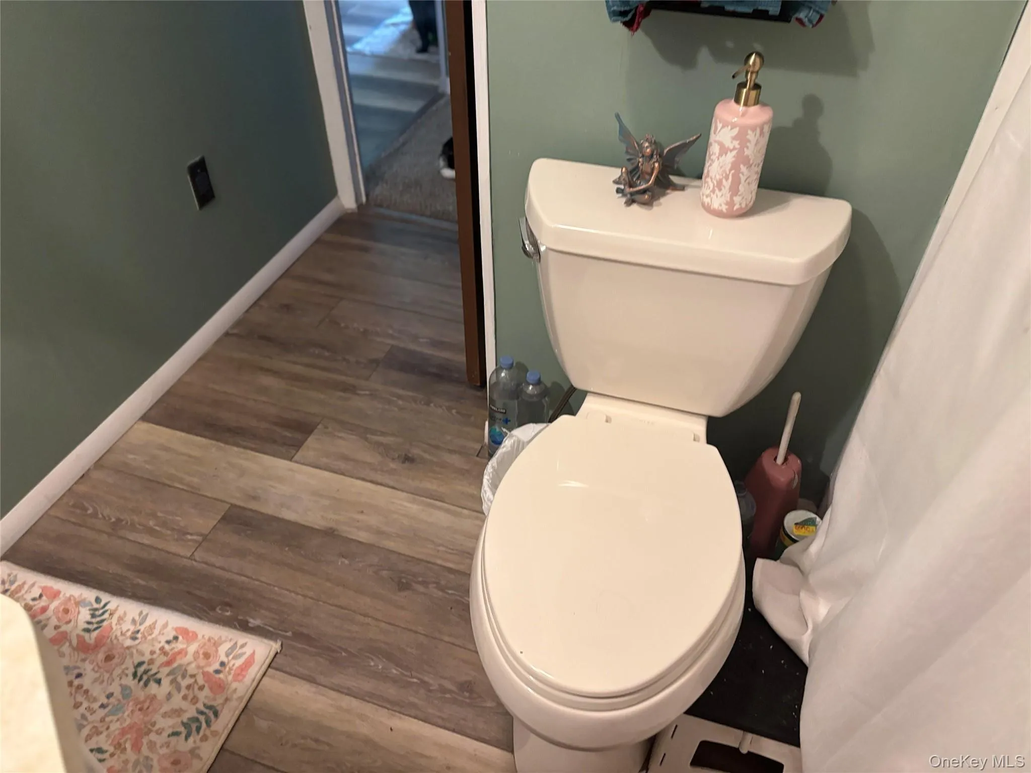 1661 Old Country Road, Riverhead, NY, 2 Bedrooms Bedrooms, 9 Rooms Rooms,2 BathroomsBathrooms,Residential,For Rent,Old Country,0,1037492 1661 Old Country Road, Riverhead, NY, 2 Bedrooms Bedrooms, 9 Rooms Rooms,2 BathroomsBathrooms,Residential,For Rent,Old Country,0,1037492