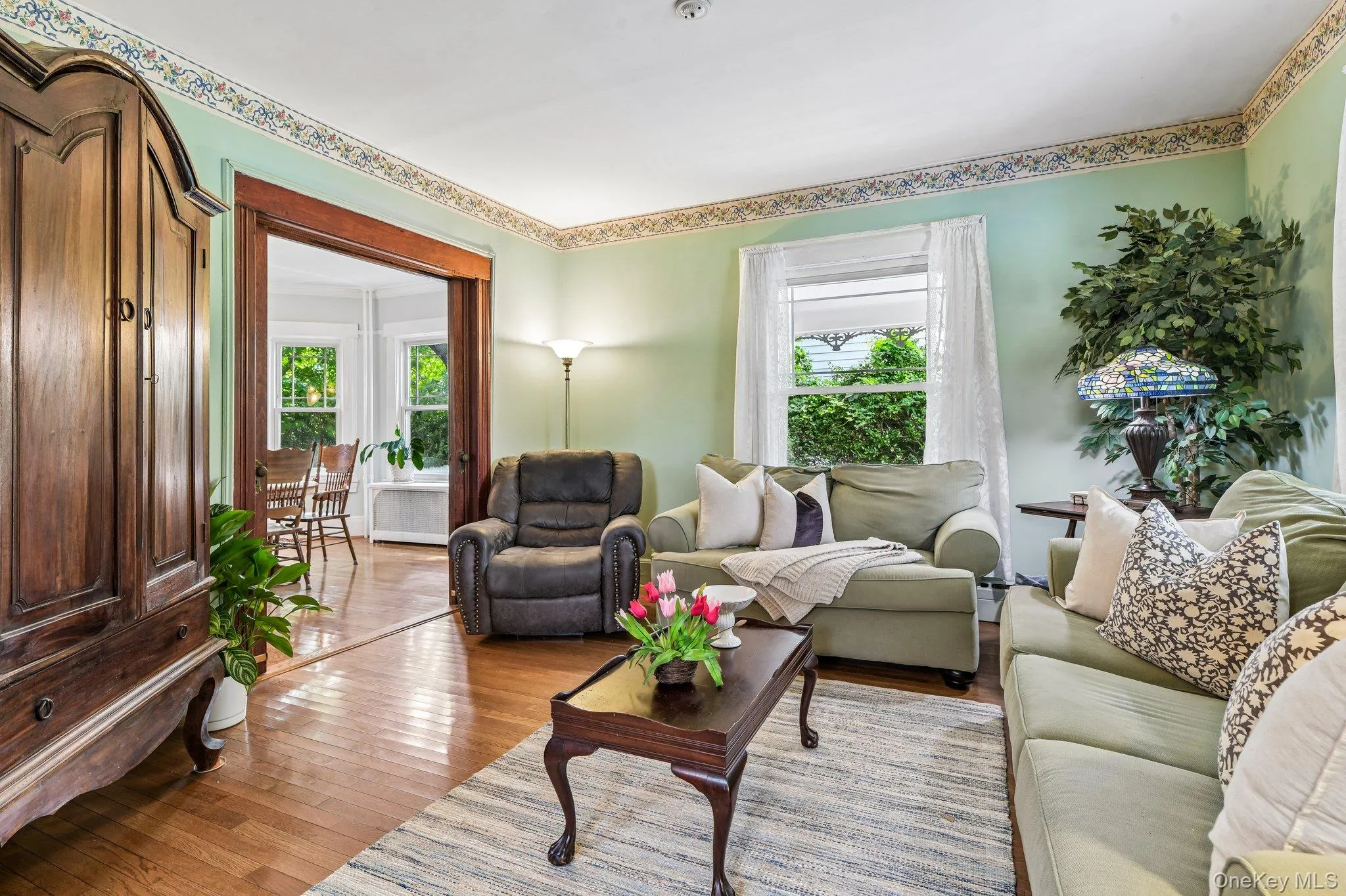 35 Lee Avenue, Hempstead, NY, 3 Bedrooms Bedrooms, 8 Rooms Rooms,2 BathroomsBathrooms,Residential,For Rent,Lee,0,1037496 35 Lee Avenue, Hempstead, NY, 3 Bedrooms Bedrooms, 8 Rooms Rooms,2 BathroomsBathrooms,Residential,For Rent,Lee,0,1037496