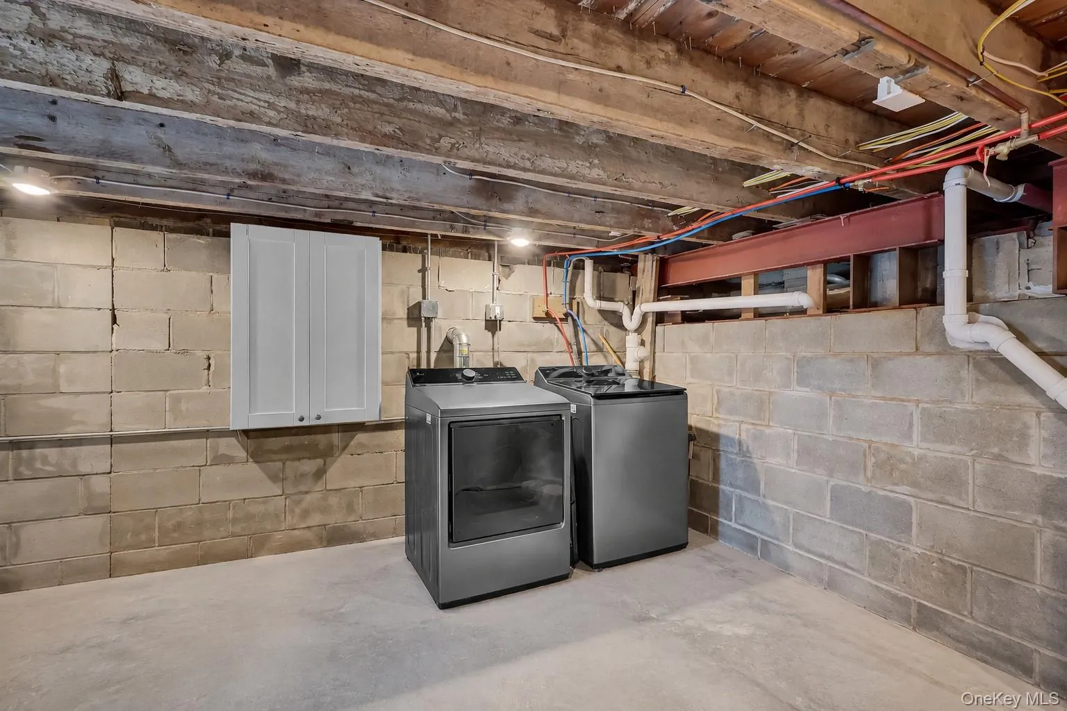 Washer & Dryer Washer & Dryer