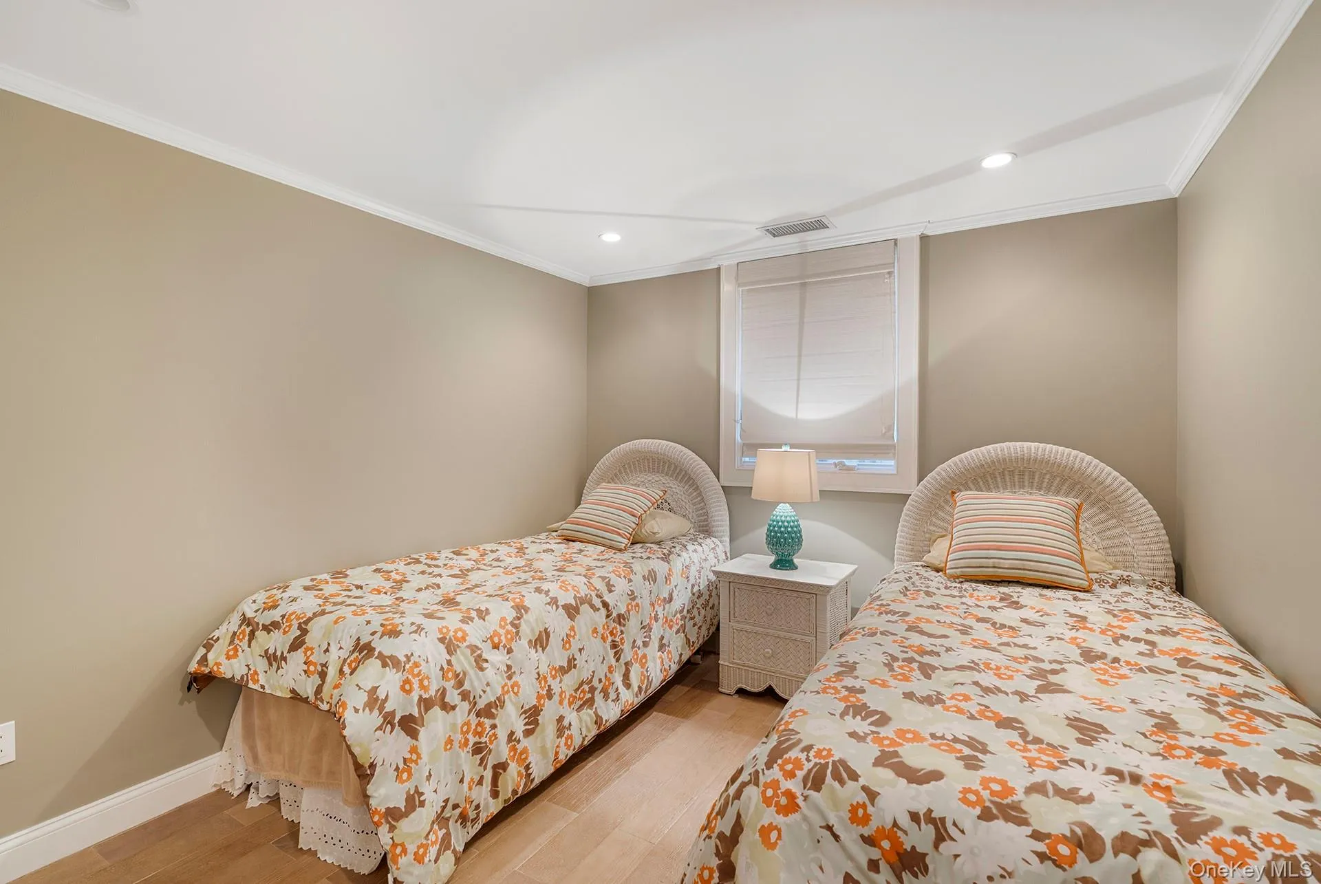 245 Meadows, Southampton, NY, 5 Bedrooms Bedrooms, 9 Rooms Rooms,4 BathroomsBathrooms,Residential,For Rent,Meadows,0,1037500 245 Meadows, Southampton, NY, 5 Bedrooms Bedrooms, 9 Rooms Rooms,4 BathroomsBathrooms,Residential,For Rent,Meadows,0,1037500