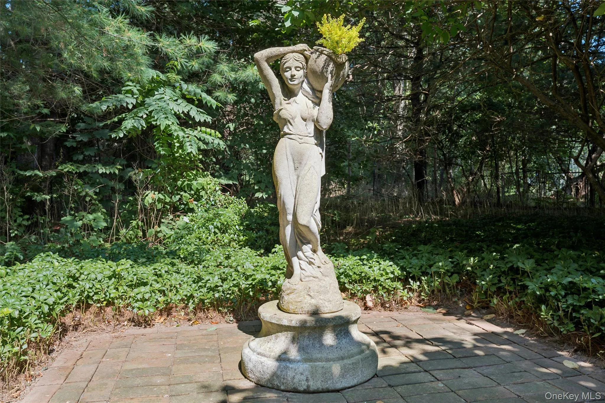245 Meadows, Southampton, NY, 5 Bedrooms Bedrooms, 9 Rooms Rooms,4 BathroomsBathrooms,Residential,For Rent,Meadows,0,1037500 245 Meadows, Southampton, NY, 5 Bedrooms Bedrooms, 9 Rooms Rooms,4 BathroomsBathrooms,Residential,For Rent,Meadows,0,1037500