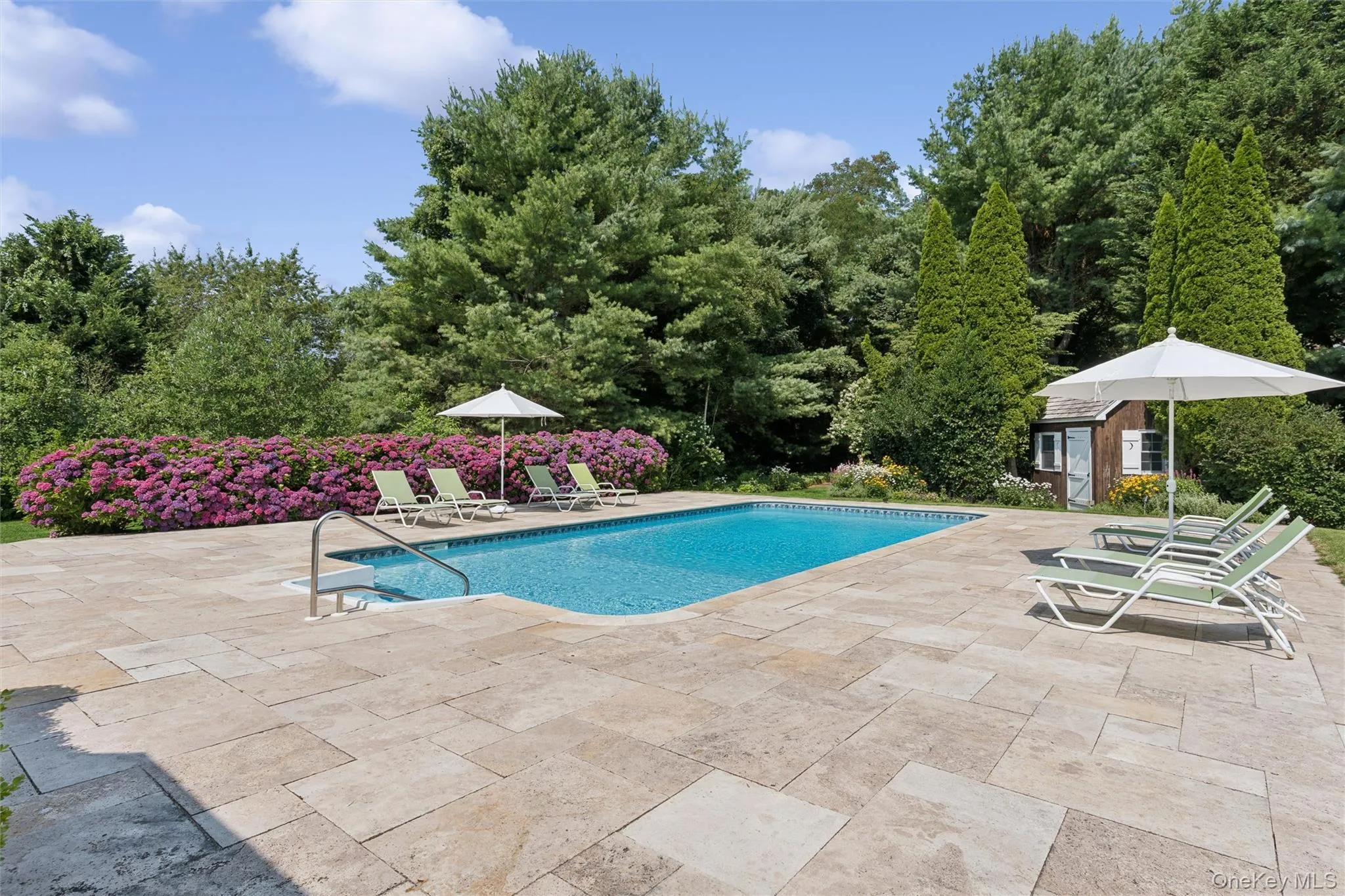 245 Meadows, Southampton, NY, 5 Bedrooms Bedrooms, 9 Rooms Rooms,4 BathroomsBathrooms,Residential,For Rent,Meadows,0,1037500 245 Meadows, Southampton, NY, 5 Bedrooms Bedrooms, 9 Rooms Rooms,4 BathroomsBathrooms,Residential,For Rent,Meadows,0,1037500
