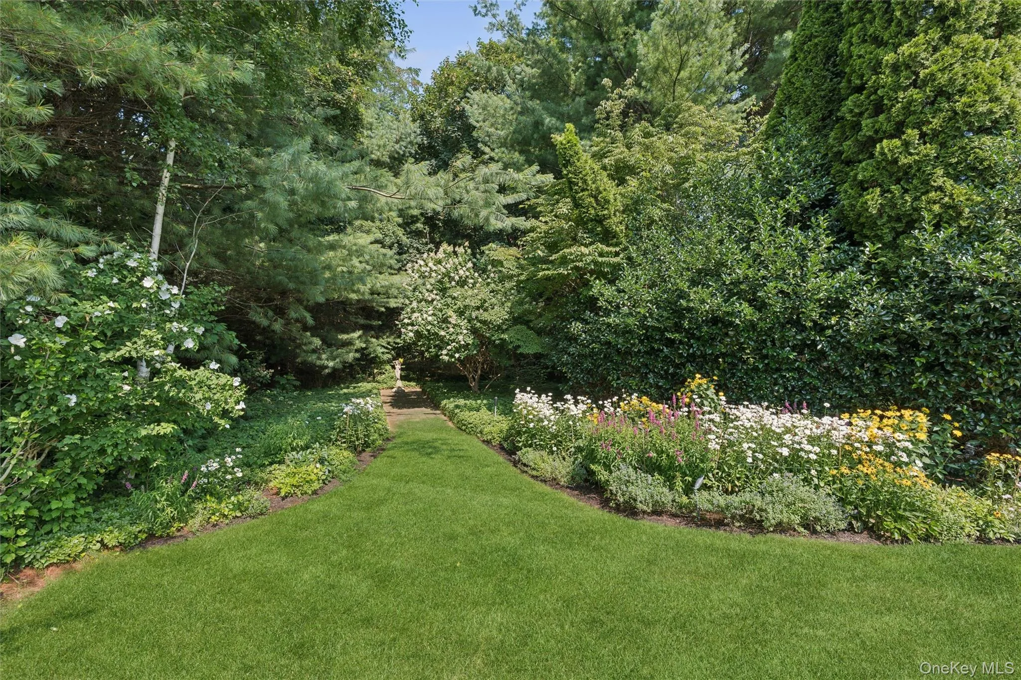 245 Meadows, Southampton, NY, 5 Bedrooms Bedrooms, 9 Rooms Rooms,4 BathroomsBathrooms,Residential,For Rent,Meadows,0,1037500 245 Meadows, Southampton, NY, 5 Bedrooms Bedrooms, 9 Rooms Rooms,4 BathroomsBathrooms,Residential,For Rent,Meadows,0,1037500