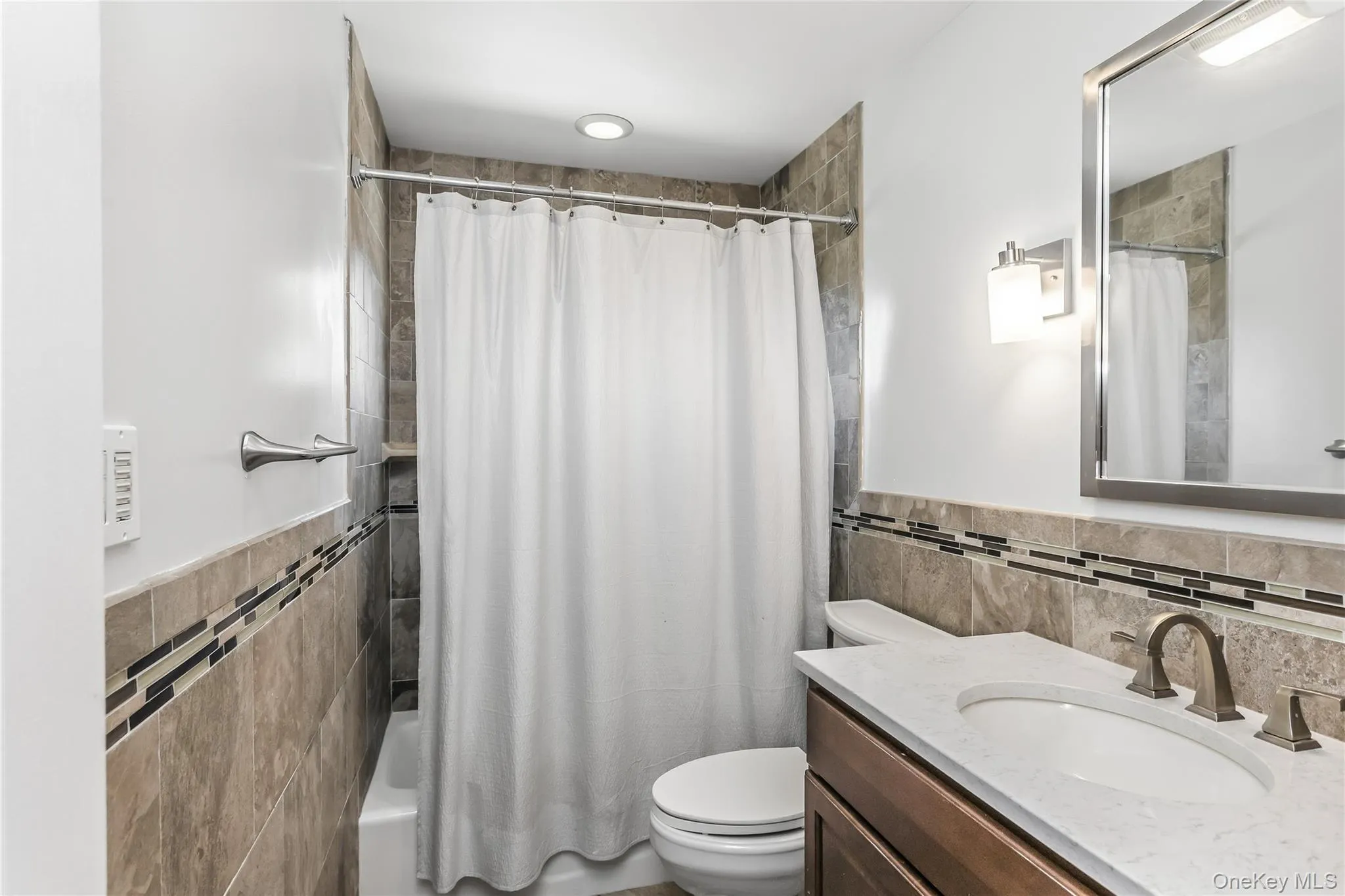 1761 Harold Avenue, Hempstead, NY, 3 Bedrooms Bedrooms, 12 Rooms Rooms,3 BathroomsBathrooms,Residential,For Rent,Harold,0,1037501 1761 Harold Avenue, Hempstead, NY, 3 Bedrooms Bedrooms, 12 Rooms Rooms,3 BathroomsBathrooms,Residential,For Rent,Harold,0,1037501