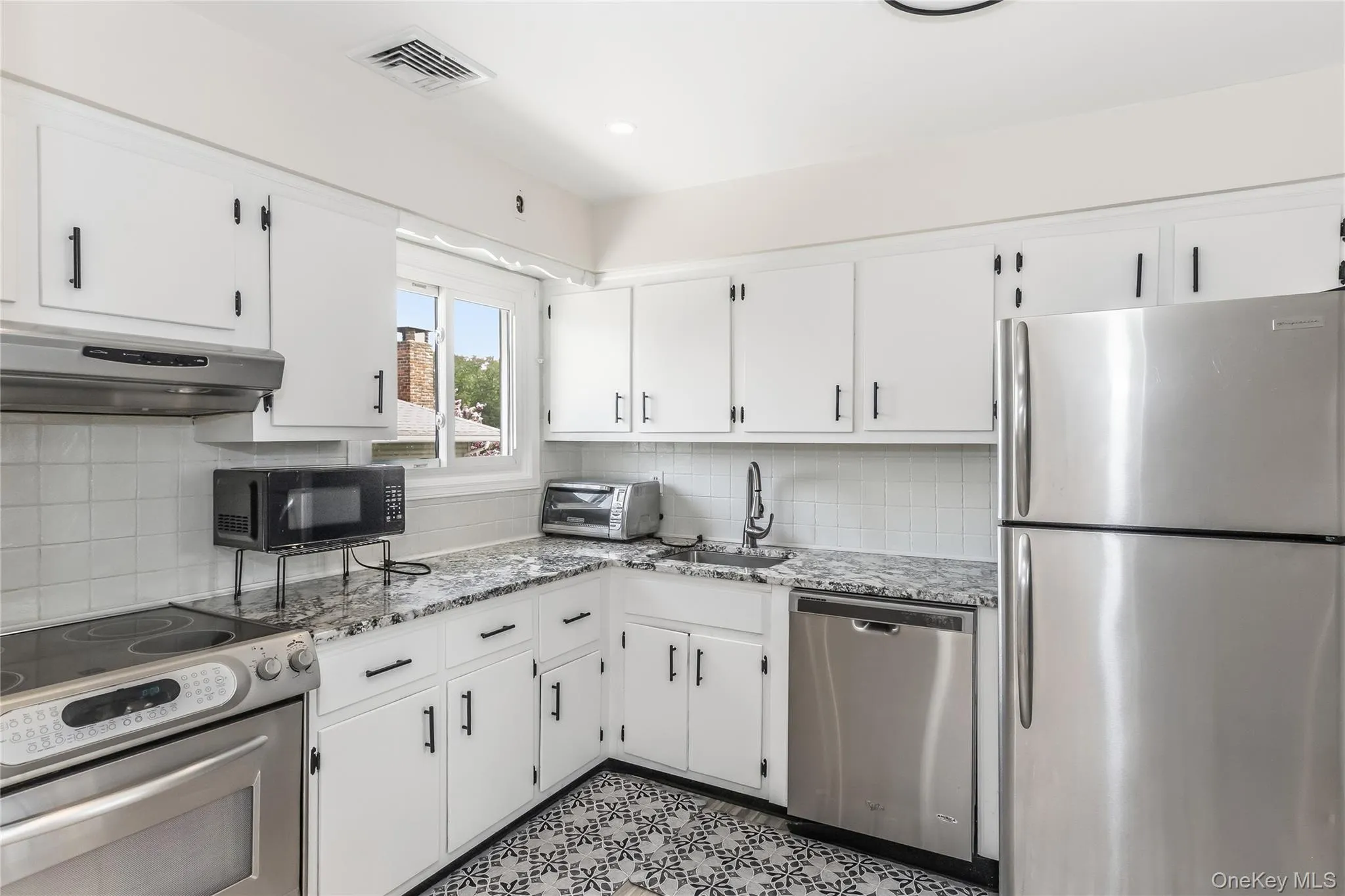 1761 Harold Avenue, Hempstead, NY, 3 Bedrooms Bedrooms, 12 Rooms Rooms,3 BathroomsBathrooms,Residential,For Rent,Harold,0,1037501 1761 Harold Avenue, Hempstead, NY, 3 Bedrooms Bedrooms, 12 Rooms Rooms,3 BathroomsBathrooms,Residential,For Rent,Harold,0,1037501