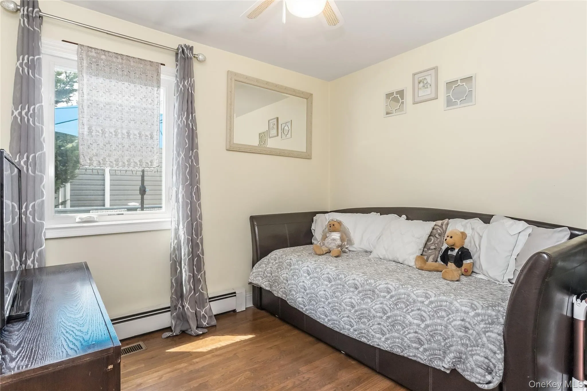 1761 Harold Avenue, Hempstead, NY, 3 Bedrooms Bedrooms, 12 Rooms Rooms,3 BathroomsBathrooms,Residential,For Rent,Harold,0,1037501 1761 Harold Avenue, Hempstead, NY, 3 Bedrooms Bedrooms, 12 Rooms Rooms,3 BathroomsBathrooms,Residential,For Rent,Harold,0,1037501