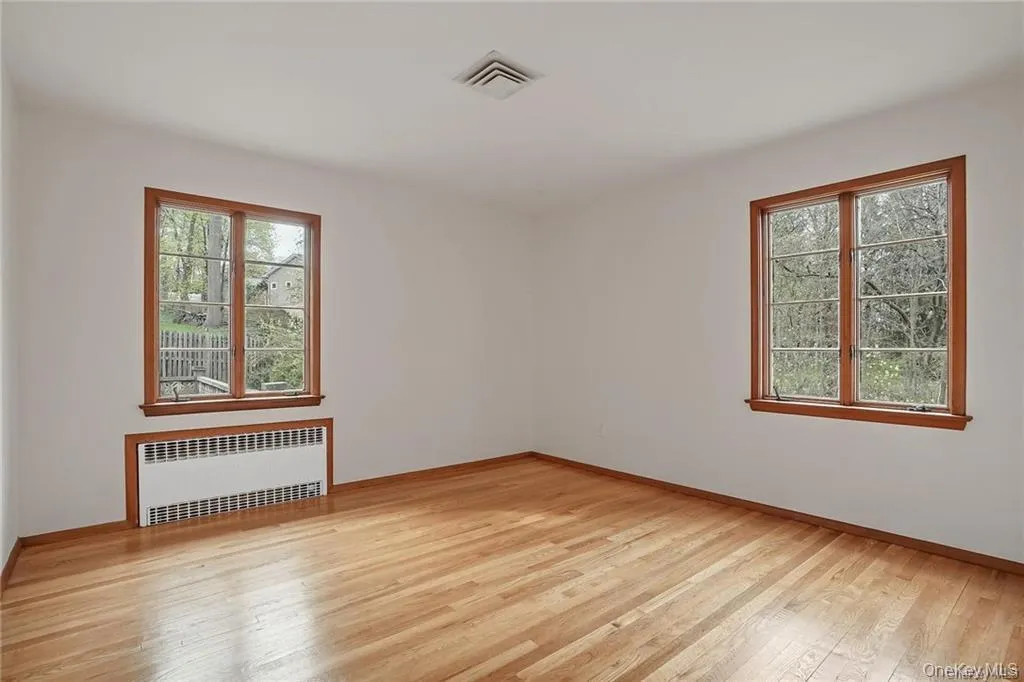 17 Brookside Avenue, Ramapo, NY, 2 Bedrooms Bedrooms, 6 Rooms Rooms,1 BathroomBathrooms,Residential Lease,For Rent,Brookside,0,1037505 17 Brookside Avenue, Ramapo, NY, 2 Bedrooms Bedrooms, 6 Rooms Rooms,1 BathroomBathrooms,Residential Lease,For Rent,Brookside,0,1037505