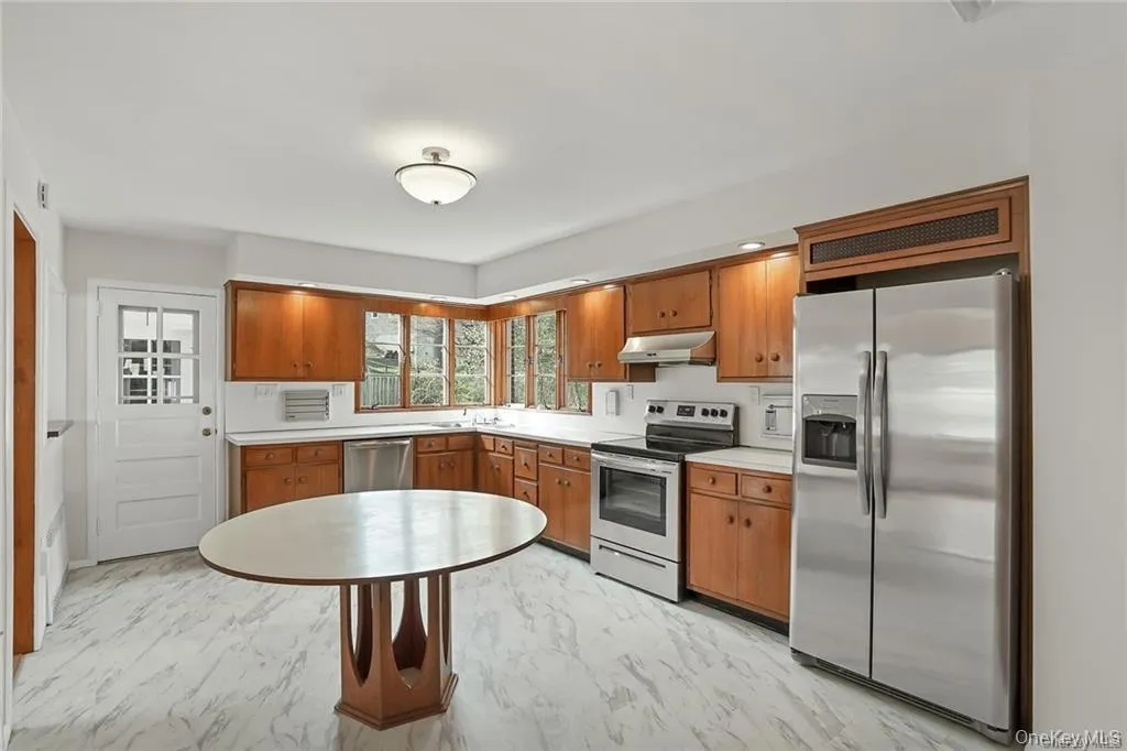 17 Brookside Avenue, Ramapo, NY, 2 Bedrooms Bedrooms, 6 Rooms Rooms,1 BathroomBathrooms,Residential Lease,For Rent,Brookside,0,1037505 17 Brookside Avenue, Ramapo, NY, 2 Bedrooms Bedrooms, 6 Rooms Rooms,1 BathroomBathrooms,Residential Lease,For Rent,Brookside,0,1037505
