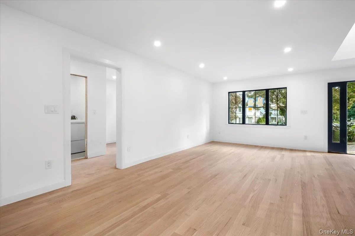 5 Bevan Place, Eastchester, NY, 5 Bedrooms Bedrooms, 9 Rooms Rooms,4 BathroomsBathrooms,Residential,For Rent,Bevan,0,1037512 5 Bevan Place, Eastchester, NY, 5 Bedrooms Bedrooms, 9 Rooms Rooms,4 BathroomsBathrooms,Residential,For Rent,Bevan,0,1037512