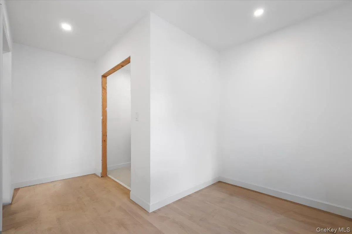 5 Bevan Place, Eastchester, NY, 5 Bedrooms Bedrooms, 9 Rooms Rooms,4 BathroomsBathrooms,Residential,For Rent,Bevan,0,1037512 5 Bevan Place, Eastchester, NY, 5 Bedrooms Bedrooms, 9 Rooms Rooms,4 BathroomsBathrooms,Residential,For Rent,Bevan,0,1037512