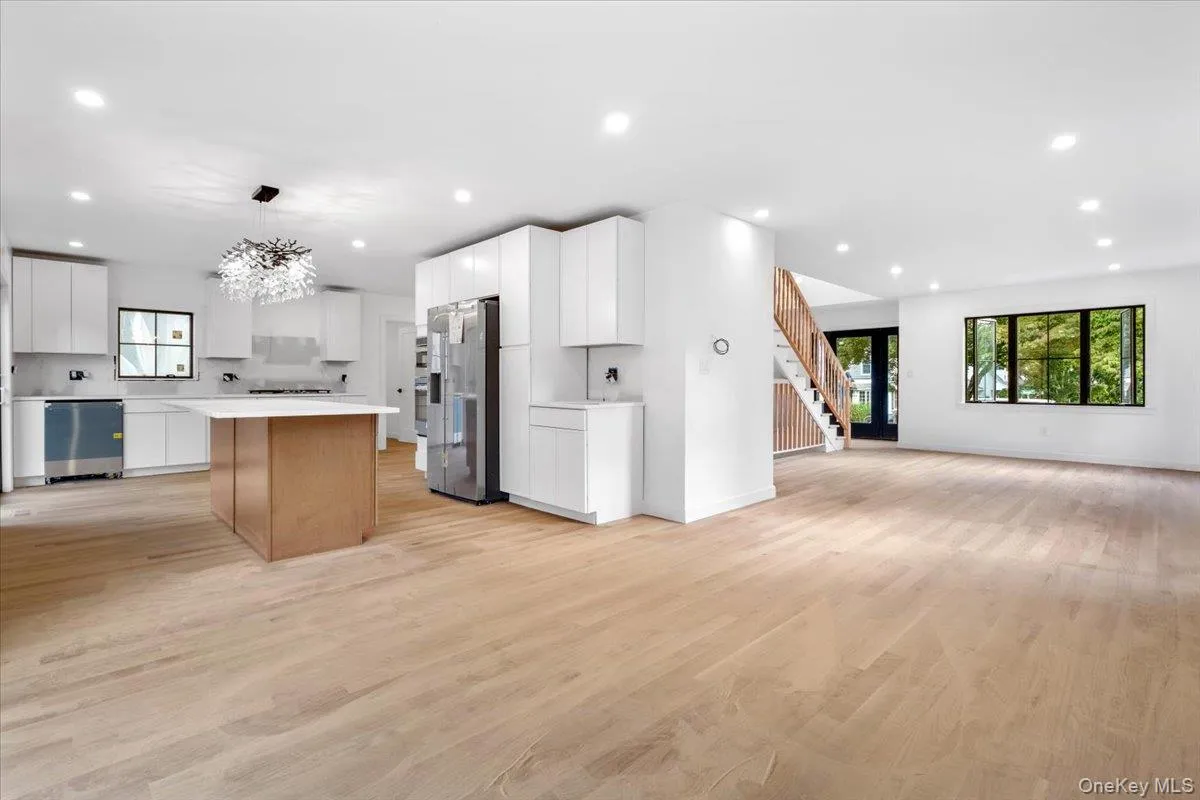 Large open kitchen Large open kitchen