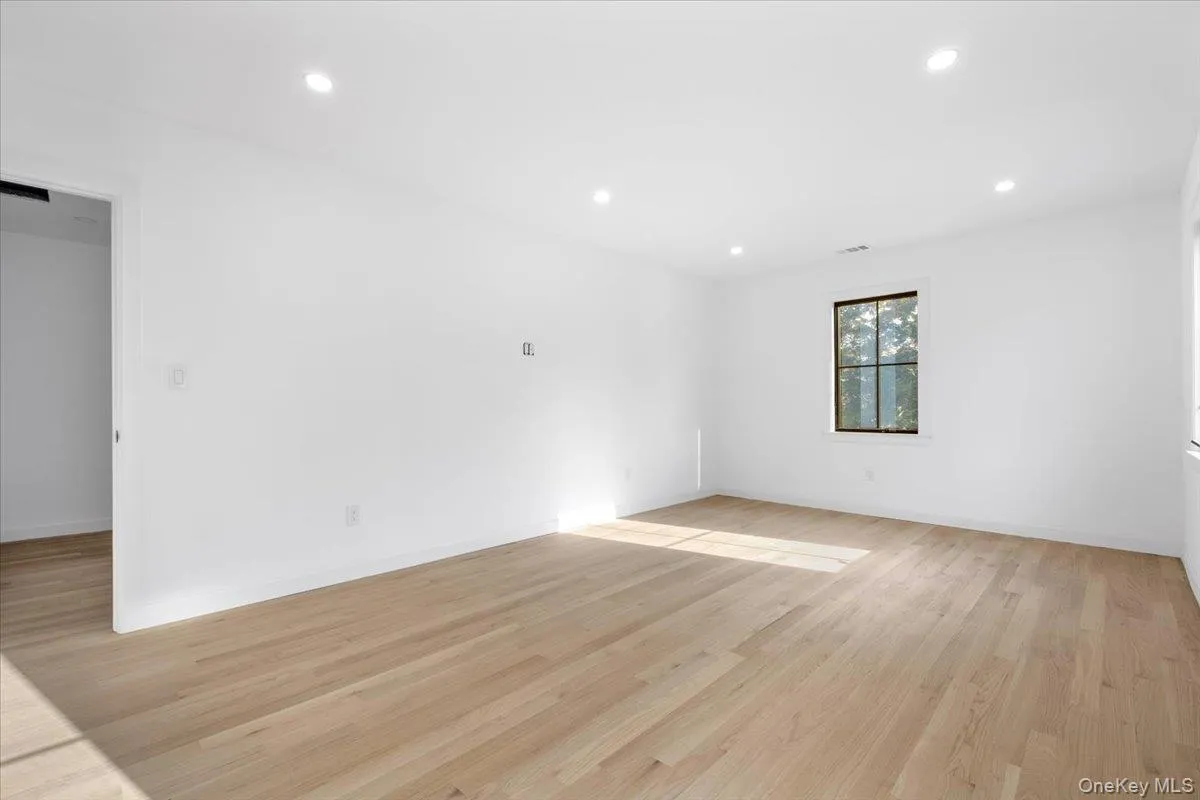 5 Bevan Place, Eastchester, NY, 5 Bedrooms Bedrooms, 9 Rooms Rooms,4 BathroomsBathrooms,Residential,For Rent,Bevan,0,1037512 5 Bevan Place, Eastchester, NY, 5 Bedrooms Bedrooms, 9 Rooms Rooms,4 BathroomsBathrooms,Residential,For Rent,Bevan,0,1037512