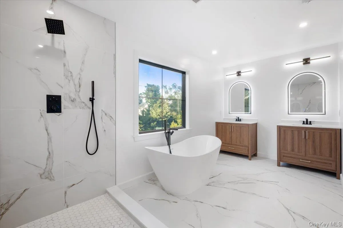 Double Vanity, floating tub and walk-in shower Double Vanity, floating tub and walk-in shower