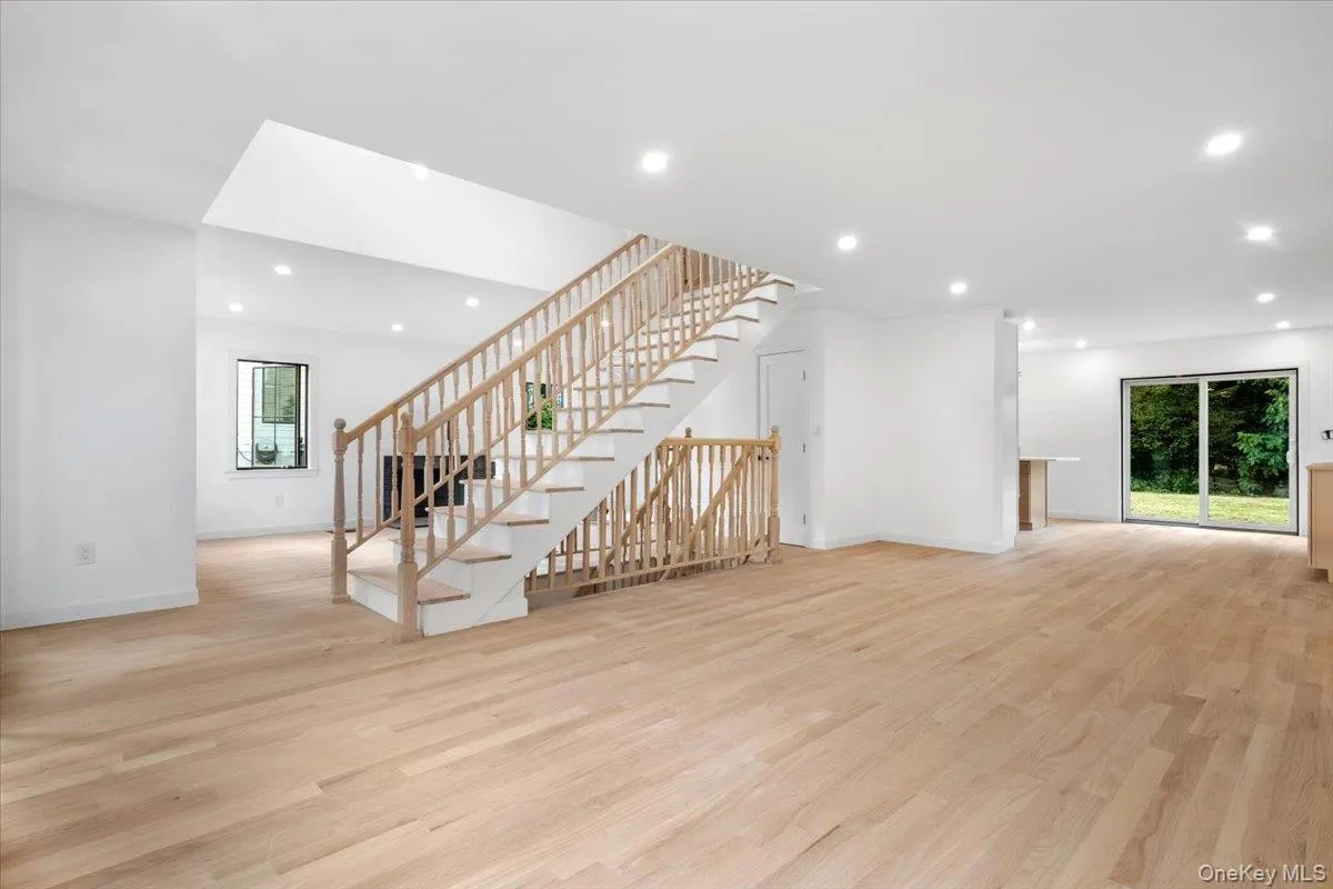 5 Bevan Place, Eastchester, NY, 5 Bedrooms Bedrooms, 9 Rooms Rooms,4 BathroomsBathrooms,Residential,For Rent,Bevan,0,1037512 5 Bevan Place, Eastchester, NY, 5 Bedrooms Bedrooms, 9 Rooms Rooms,4 BathroomsBathrooms,Residential,For Rent,Bevan,0,1037512