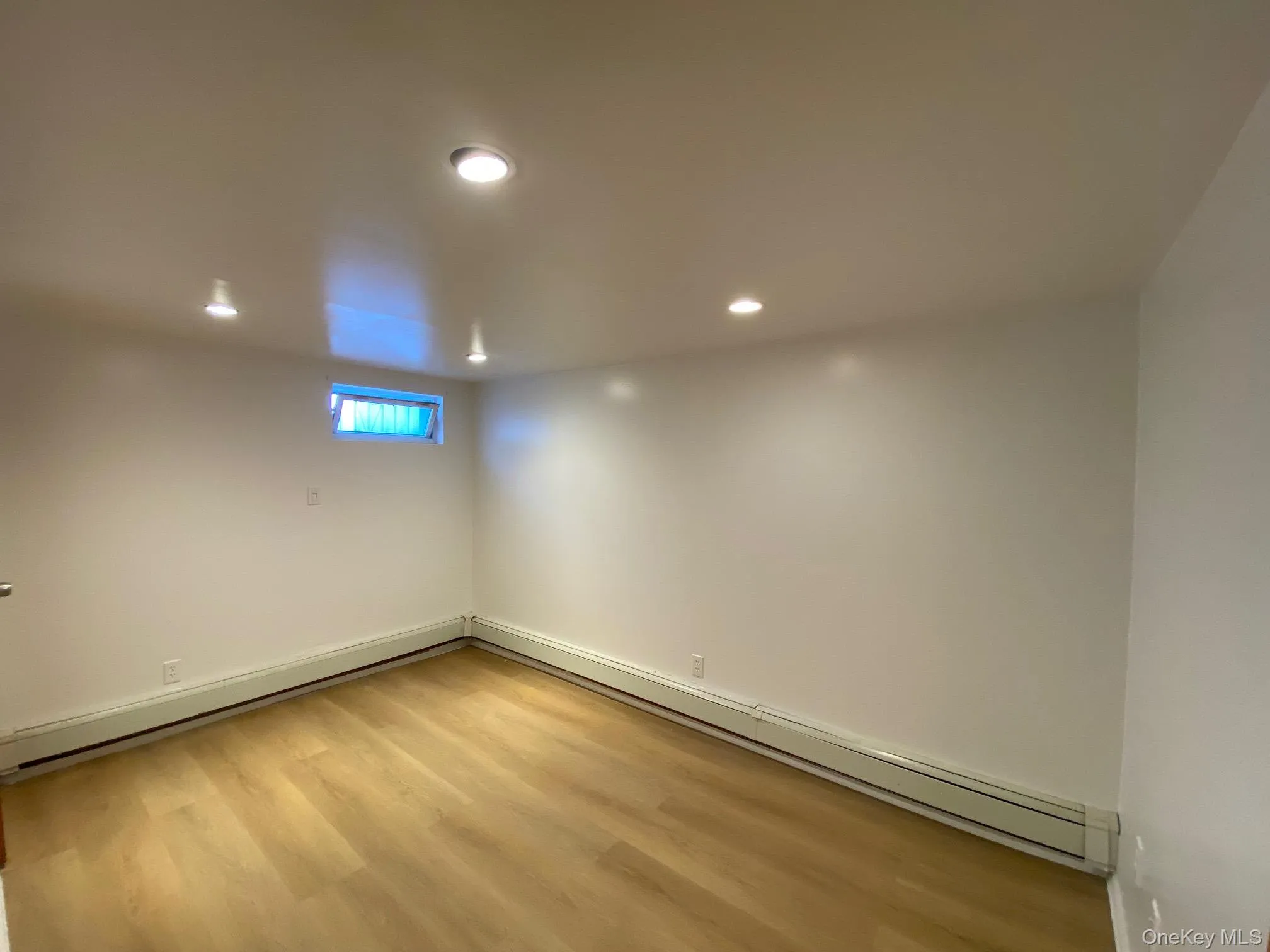 25119 86th Avenue, New York, NY, 3 Bedrooms Bedrooms, 7 Rooms Rooms,2 BathroomsBathrooms,Residential,For Rent,86th,0,1037513 25119 86th Avenue, New York, NY, 3 Bedrooms Bedrooms, 7 Rooms Rooms,2 BathroomsBathrooms,Residential,For Rent,86th,0,1037513