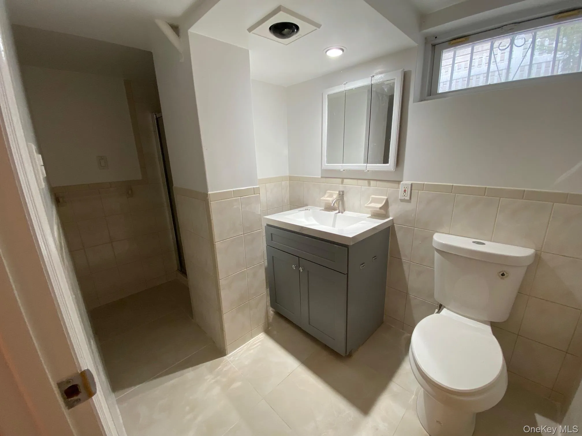 25119 86th Avenue, New York, NY, 3 Bedrooms Bedrooms, 7 Rooms Rooms,2 BathroomsBathrooms,Residential,For Rent,86th,0,1037513 25119 86th Avenue, New York, NY, 3 Bedrooms Bedrooms, 7 Rooms Rooms,2 BathroomsBathrooms,Residential,For Rent,86th,0,1037513