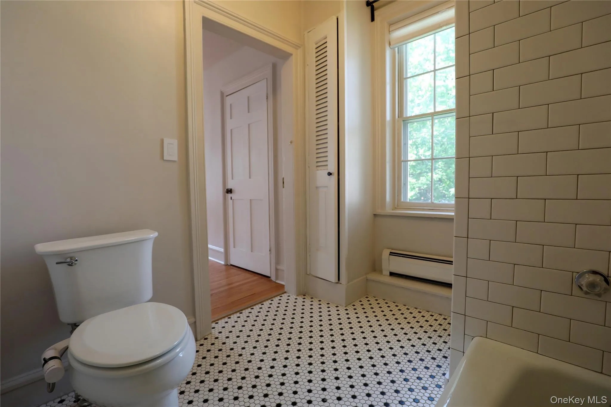 109 Saint James Street, Kingston, NY, 1 Room Rooms,1 BathroomBathrooms,Residential Lease,For Rent,Saint James,0,1037520 109 Saint James Street, Kingston, NY, 1 Room Rooms,1 BathroomBathrooms,Residential Lease,For Rent,Saint James,0,1037520