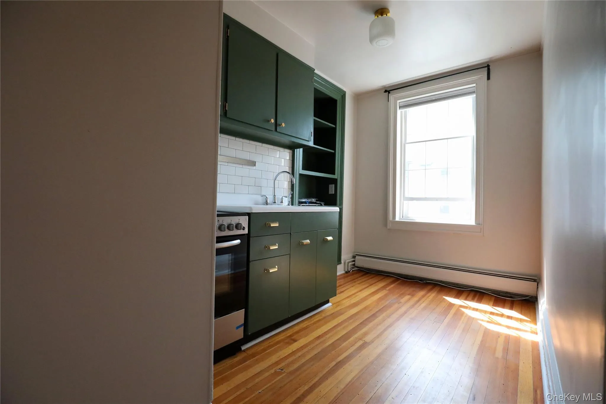 109 Saint James Street, Kingston, NY, 1 Room Rooms,1 BathroomBathrooms,Residential Lease,For Rent,Saint James,0,1037520 109 Saint James Street, Kingston, NY, 1 Room Rooms,1 BathroomBathrooms,Residential Lease,For Rent,Saint James,0,1037520