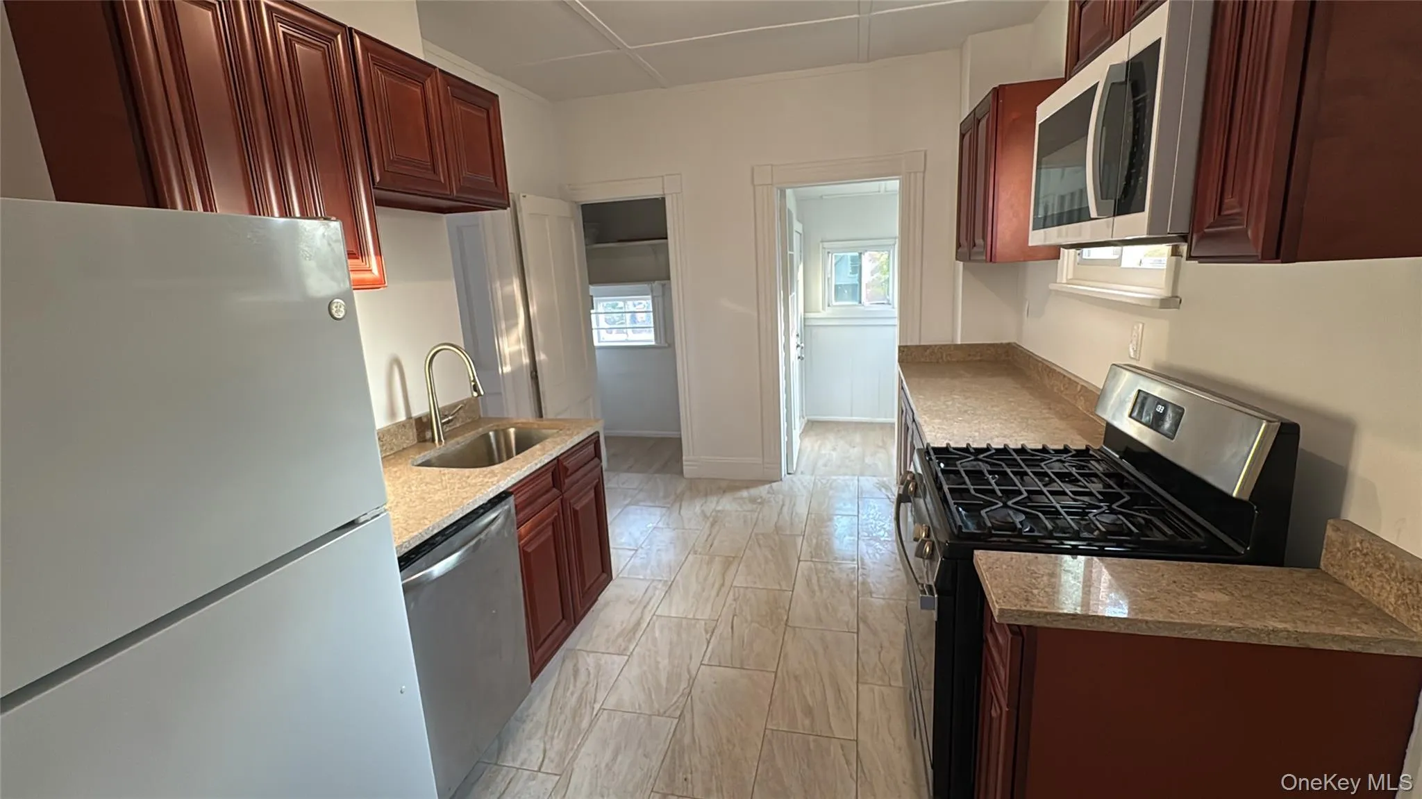 20 Benton Avenue, Middletown, NY, 3 Bedrooms Bedrooms, 7 Rooms Rooms,2 BathroomsBathrooms,Residential Lease,For Rent,Benton,0,1037522 20 Benton Avenue, Middletown, NY, 3 Bedrooms Bedrooms, 7 Rooms Rooms,2 BathroomsBathrooms,Residential Lease,For Rent,Benton,0,1037522