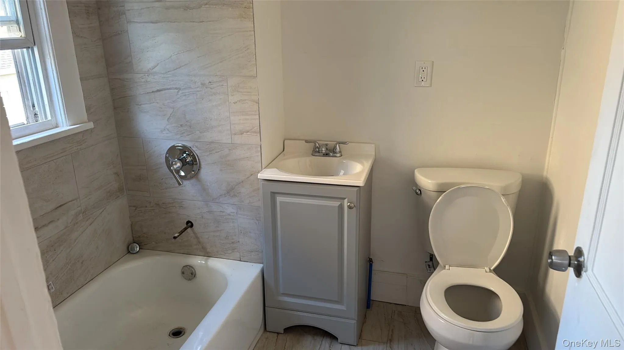 20 Benton Avenue, Middletown, NY, 3 Bedrooms Bedrooms, 7 Rooms Rooms,2 BathroomsBathrooms,Residential Lease,For Rent,Benton,0,1037522 20 Benton Avenue, Middletown, NY, 3 Bedrooms Bedrooms, 7 Rooms Rooms,2 BathroomsBathrooms,Residential Lease,For Rent,Benton,0,1037522