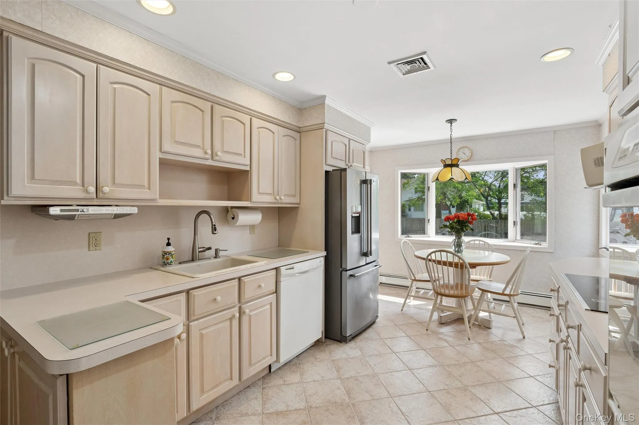 35 Cherrywood Drive, Huntington, NY, 3 Bedrooms Bedrooms, 6 Rooms Rooms,2 BathroomsBathrooms,Residential,For Rent,Cherrywood,0,1037523 35 Cherrywood Drive, Huntington, NY, 3 Bedrooms Bedrooms, 6 Rooms Rooms,2 BathroomsBathrooms,Residential,For Rent,Cherrywood,0,1037523