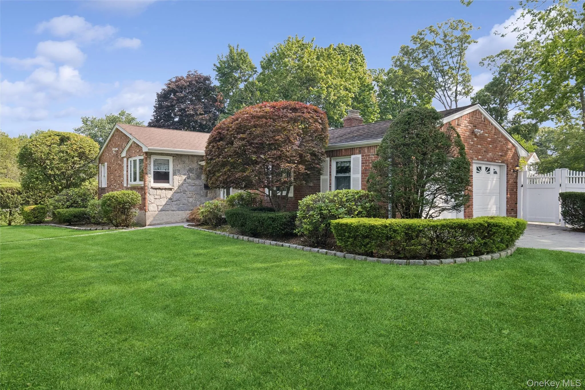 35 Cherrywood Drive, Huntington, NY, 3 Bedrooms Bedrooms, 6 Rooms Rooms,2 BathroomsBathrooms,Residential,For Rent,Cherrywood,0,1037523 35 Cherrywood Drive, Huntington, NY, 3 Bedrooms Bedrooms, 6 Rooms Rooms,2 BathroomsBathrooms,Residential,For Rent,Cherrywood,0,1037523