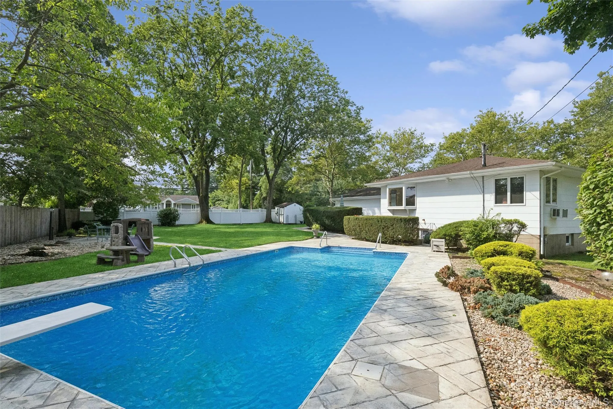 35 Cherrywood Drive, Huntington, NY, 3 Bedrooms Bedrooms, 6 Rooms Rooms,2 BathroomsBathrooms,Residential,For Rent,Cherrywood,0,1037523 35 Cherrywood Drive, Huntington, NY, 3 Bedrooms Bedrooms, 6 Rooms Rooms,2 BathroomsBathrooms,Residential,For Rent,Cherrywood,0,1037523