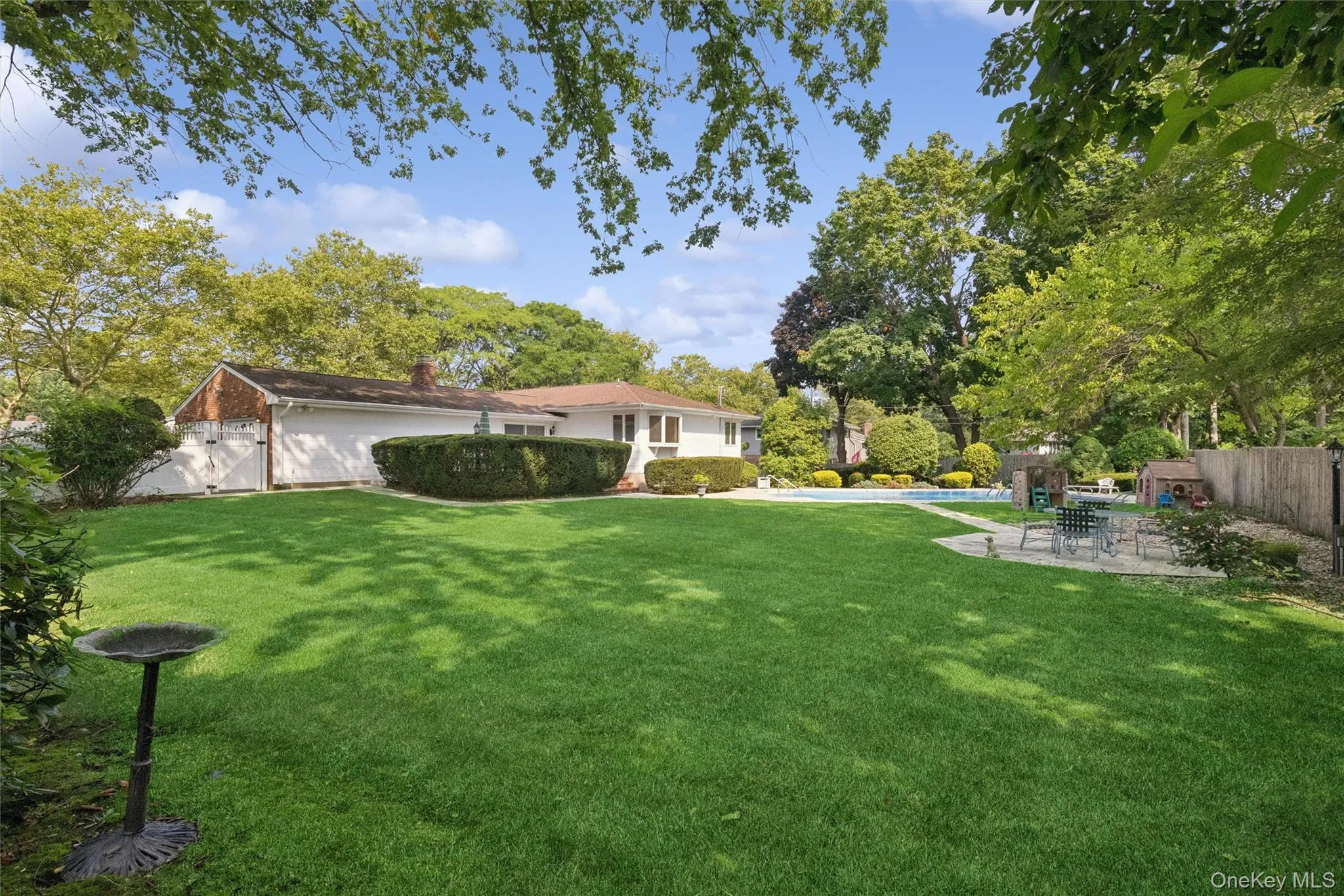 35 Cherrywood Drive, Huntington, NY, 3 Bedrooms Bedrooms, 6 Rooms Rooms,2 BathroomsBathrooms,Residential,For Rent,Cherrywood,0,1037523 35 Cherrywood Drive, Huntington, NY, 3 Bedrooms Bedrooms, 6 Rooms Rooms,2 BathroomsBathrooms,Residential,For Rent,Cherrywood,0,1037523