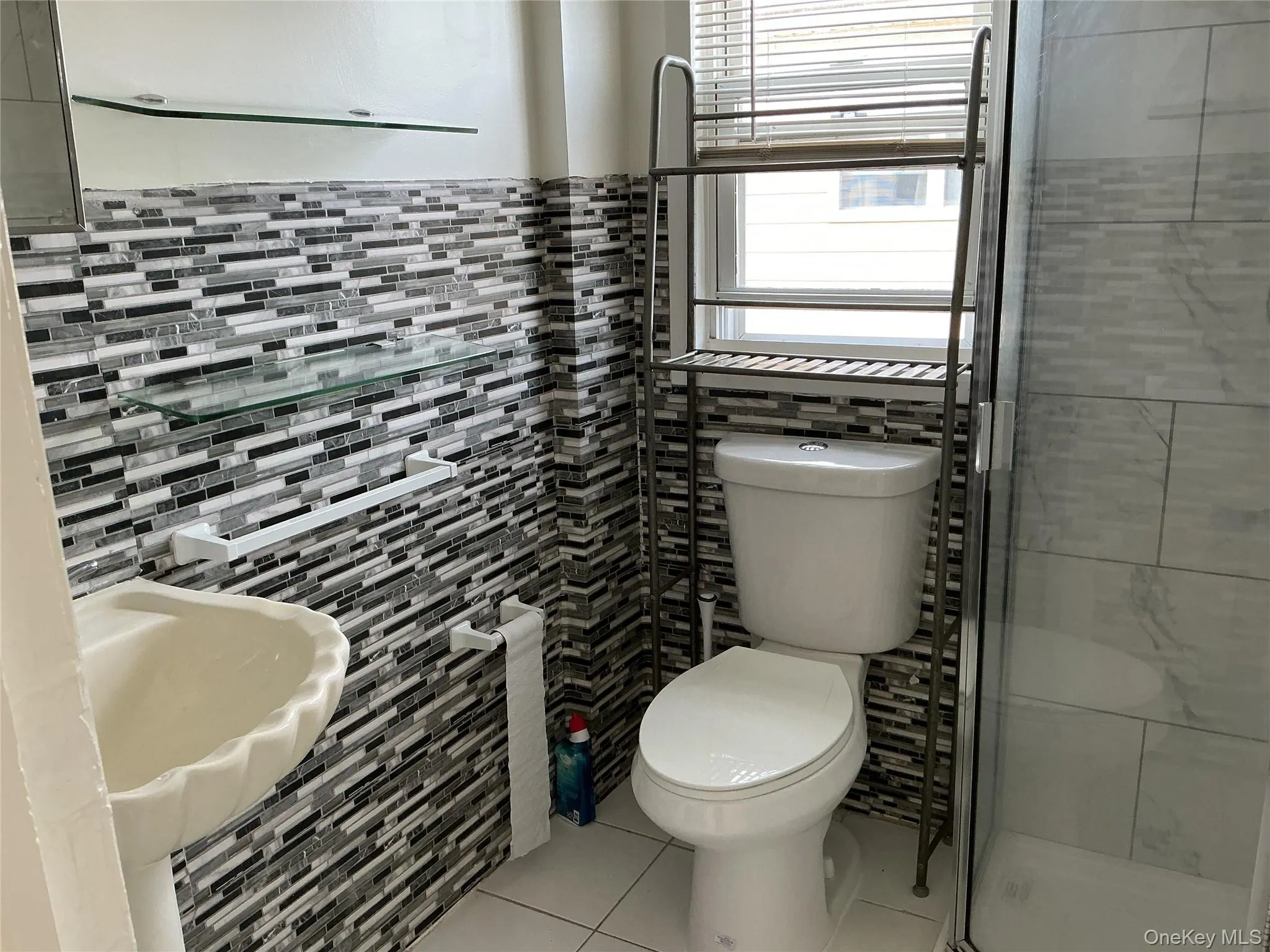 1108 Washington Avenue, North Hempstead, NY, 4 Bedrooms Bedrooms, 7 Rooms Rooms,3 BathroomsBathrooms,Residential Lease,For Rent,Washington,0,1037526 1108 Washington Avenue, North Hempstead, NY, 4 Bedrooms Bedrooms, 7 Rooms Rooms,3 BathroomsBathrooms,Residential Lease,For Rent,Washington,0,1037526