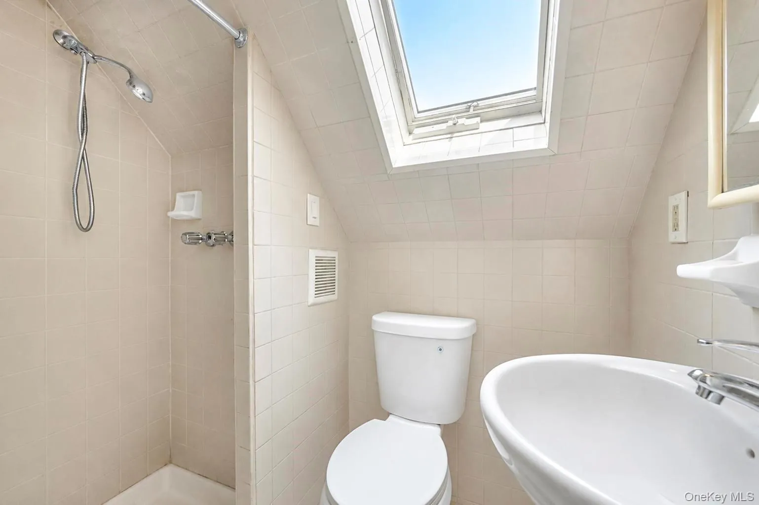 11934 224th Street, New York, NY, 4 Bedrooms Bedrooms, 10 Rooms Rooms,3 BathroomsBathrooms,Residential,For Rent,224th,0,1037528 11934 224th Street, New York, NY, 4 Bedrooms Bedrooms, 10 Rooms Rooms,3 BathroomsBathrooms,Residential,For Rent,224th,0,1037528