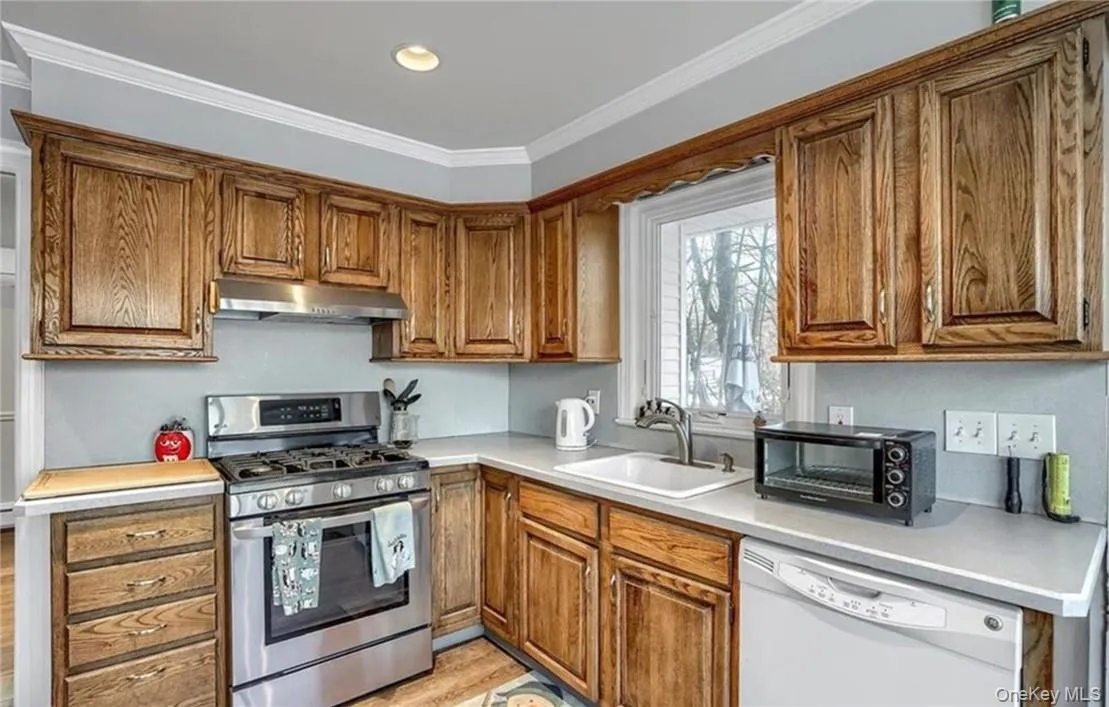 30 Montebello Road, Ramapo, NY, 2 Bedrooms Bedrooms, 7 Rooms Rooms,1 BathroomBathrooms,Residential Lease,For Rent,Montebello,0,1037529 30 Montebello Road, Ramapo, NY, 2 Bedrooms Bedrooms, 7 Rooms Rooms,1 BathroomBathrooms,Residential Lease,For Rent,Montebello,0,1037529