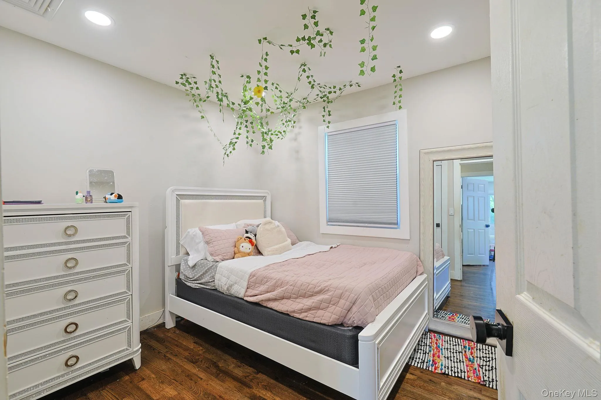 3rd bedroom 3rd bedroom