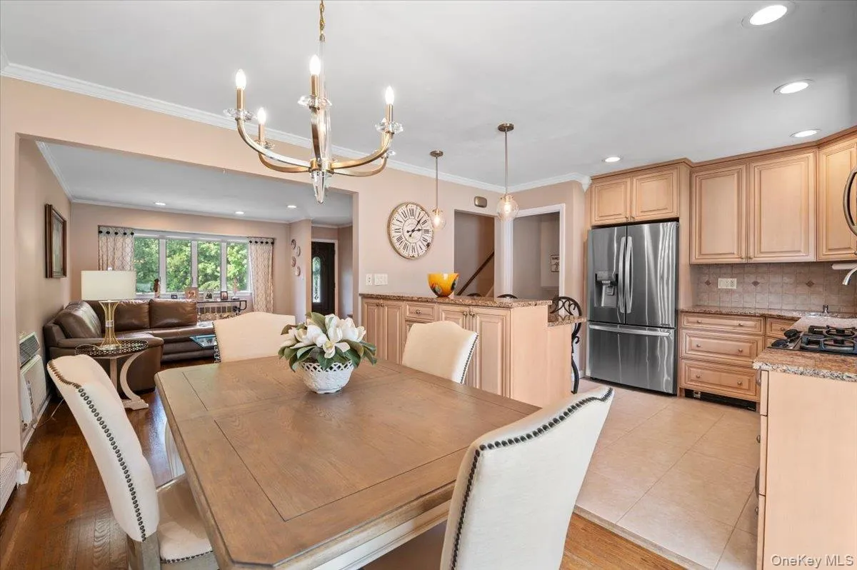 38 Briarwood Lane, Oyster Bay, NY, 3 Bedrooms Bedrooms, 7 Rooms Rooms,2 BathroomsBathrooms,Residential,For Rent,Briarwood,0,1037534 38 Briarwood Lane, Oyster Bay, NY, 3 Bedrooms Bedrooms, 7 Rooms Rooms,2 BathroomsBathrooms,Residential,For Rent,Briarwood,0,1037534
