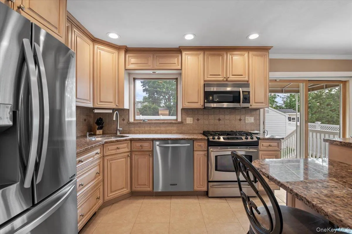 38 Briarwood Lane, Oyster Bay, NY, 3 Bedrooms Bedrooms, 7 Rooms Rooms,2 BathroomsBathrooms,Residential,For Rent,Briarwood,0,1037534 38 Briarwood Lane, Oyster Bay, NY, 3 Bedrooms Bedrooms, 7 Rooms Rooms,2 BathroomsBathrooms,Residential,For Rent,Briarwood,0,1037534