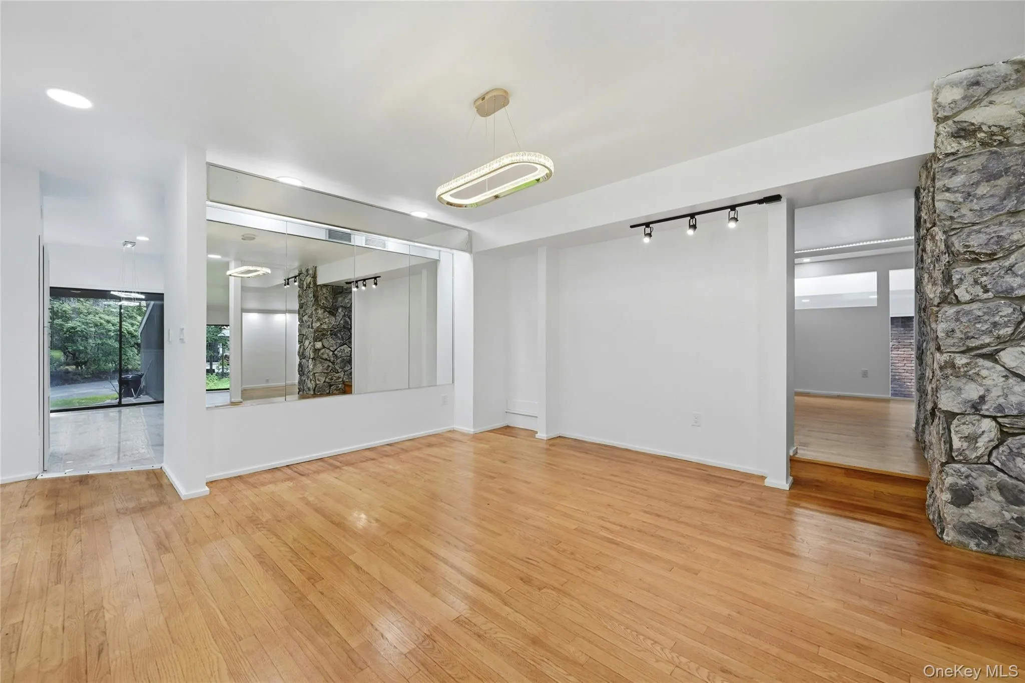 12 Lost Meadow, Brookhaven, NY, 4 Bedrooms Bedrooms, 10 Rooms Rooms,2 BathroomsBathrooms,Residential,For Rent,Lost Meadow,0,1037541 12 Lost Meadow, Brookhaven, NY, 4 Bedrooms Bedrooms, 10 Rooms Rooms,2 BathroomsBathrooms,Residential,For Rent,Lost Meadow,0,1037541