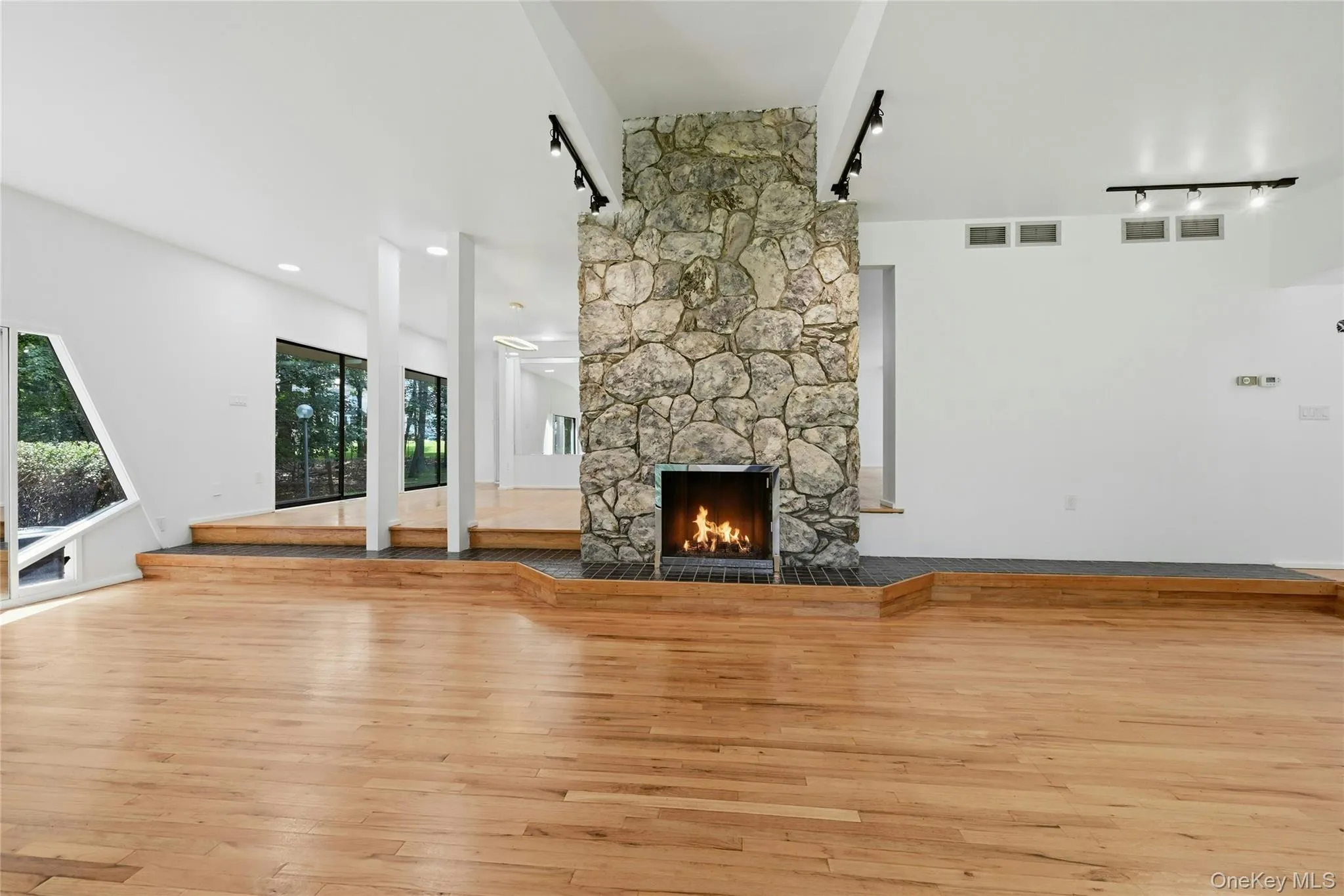 12 Lost Meadow, Brookhaven, NY, 4 Bedrooms Bedrooms, 10 Rooms Rooms,2 BathroomsBathrooms,Residential,For Rent,Lost Meadow,0,1037541 12 Lost Meadow, Brookhaven, NY, 4 Bedrooms Bedrooms, 10 Rooms Rooms,2 BathroomsBathrooms,Residential,For Rent,Lost Meadow,0,1037541