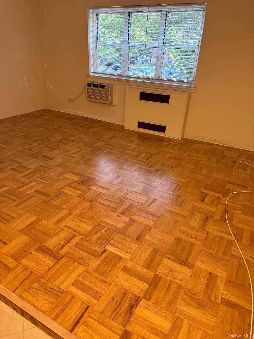 153-25 88th Street, New York, NY, 1 Bedroom Bedrooms, 4 Rooms Rooms,1 BathroomBathrooms,Residential,For Rent,88th,0,1037543 153-25 88th Street, New York, NY, 1 Bedroom Bedrooms, 4 Rooms Rooms,1 BathroomBathrooms,Residential,For Rent,88th,0,1037543