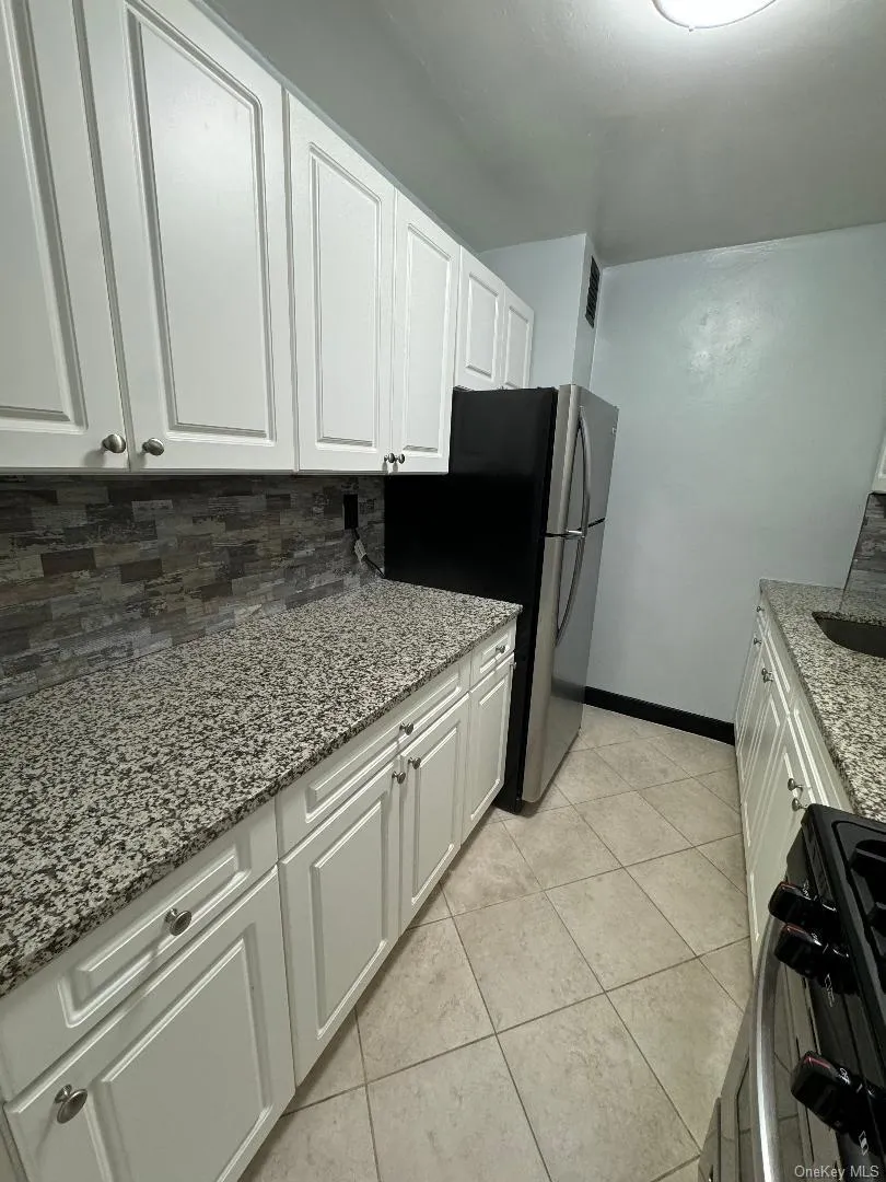 153-25 88th Street, New York, NY, 1 Bedroom Bedrooms, 4 Rooms Rooms,1 BathroomBathrooms,Residential,For Rent,88th,0,1037543 153-25 88th Street, New York, NY, 1 Bedroom Bedrooms, 4 Rooms Rooms,1 BathroomBathrooms,Residential,For Rent,88th,0,1037543