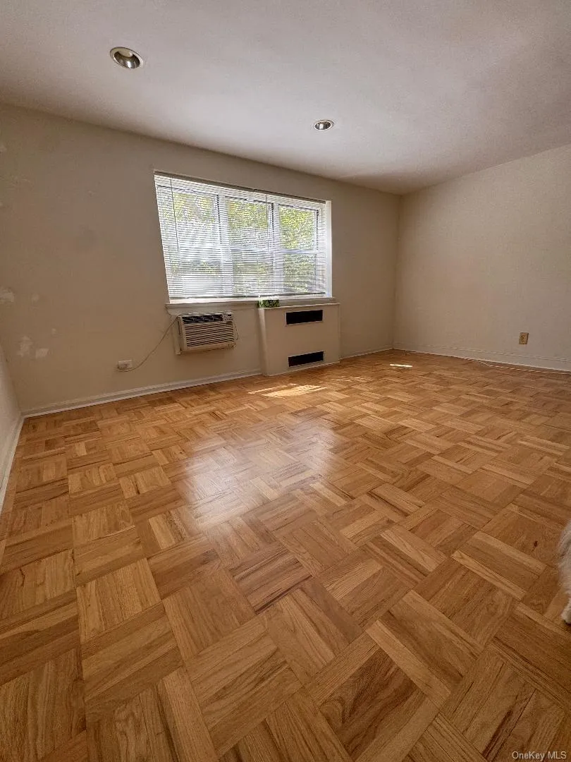 153-25 88th Street, New York, NY, 1 Bedroom Bedrooms, 4 Rooms Rooms,1 BathroomBathrooms,Residential,For Rent,88th,0,1037543 153-25 88th Street, New York, NY, 1 Bedroom Bedrooms, 4 Rooms Rooms,1 BathroomBathrooms,Residential,For Rent,88th,0,1037543