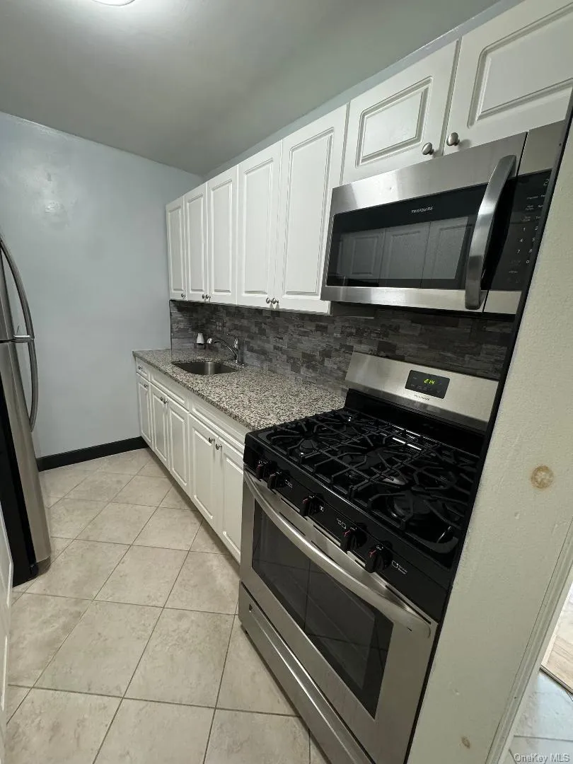 153-25 88th Street, New York, NY, 1 Bedroom Bedrooms, 4 Rooms Rooms,1 BathroomBathrooms,Residential,For Rent,88th,0,1037543 153-25 88th Street, New York, NY, 1 Bedroom Bedrooms, 4 Rooms Rooms,1 BathroomBathrooms,Residential,For Rent,88th,0,1037543