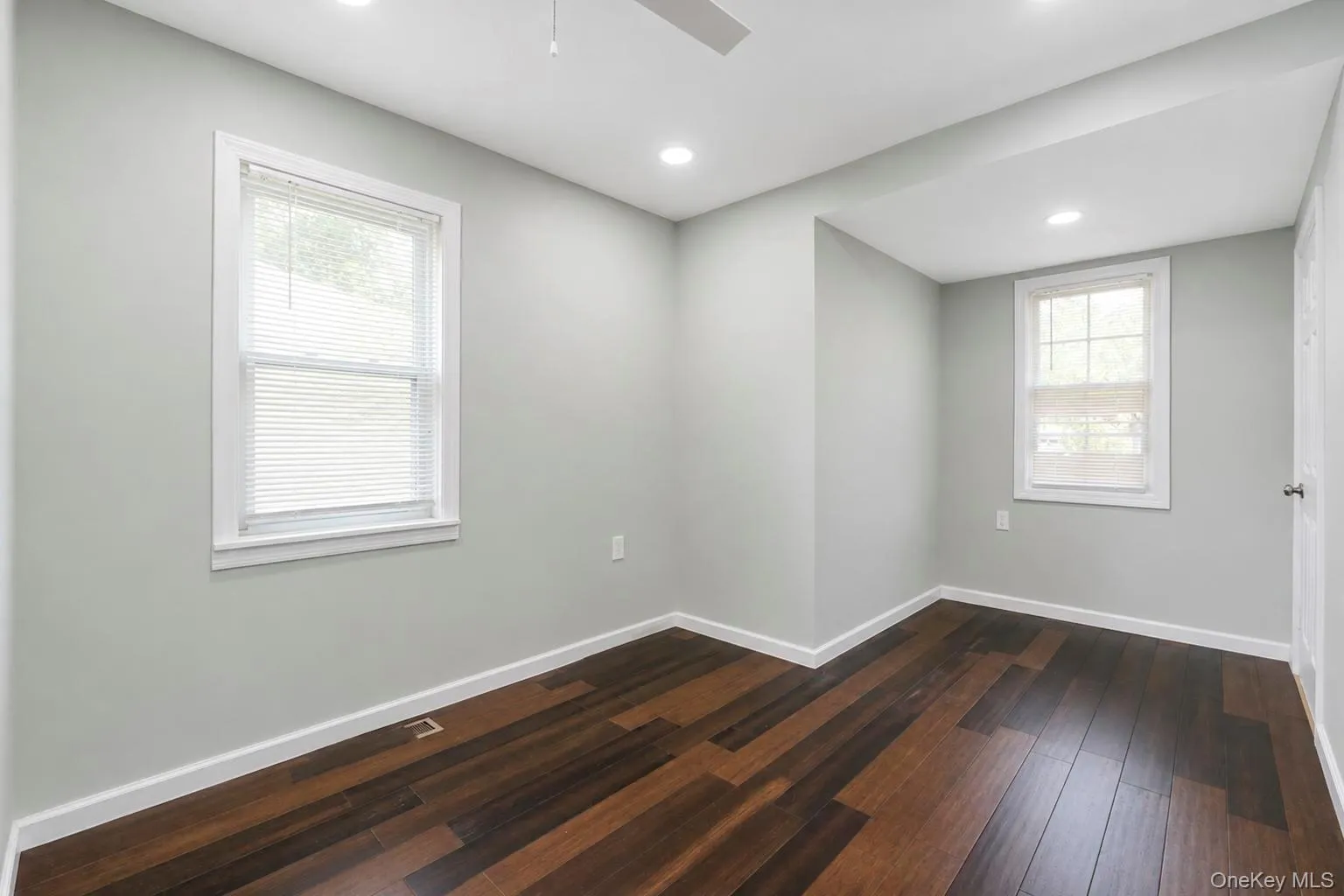 508 Michigan Street, Islip, NY, 2 Bedrooms Bedrooms, 3 Rooms Rooms,1 BathroomBathrooms,Residential,For Rent,Michigan,0,1037545 508 Michigan Street, Islip, NY, 2 Bedrooms Bedrooms, 3 Rooms Rooms,1 BathroomBathrooms,Residential,For Rent,Michigan,0,1037545