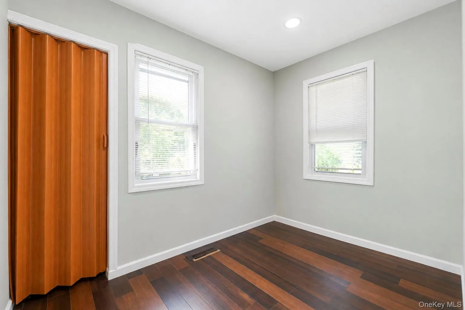 508 Michigan Street, Islip, NY, 2 Bedrooms Bedrooms, 3 Rooms Rooms,1 BathroomBathrooms,Residential,For Rent,Michigan,0,1037545 508 Michigan Street, Islip, NY, 2 Bedrooms Bedrooms, 3 Rooms Rooms,1 BathroomBathrooms,Residential,For Rent,Michigan,0,1037545