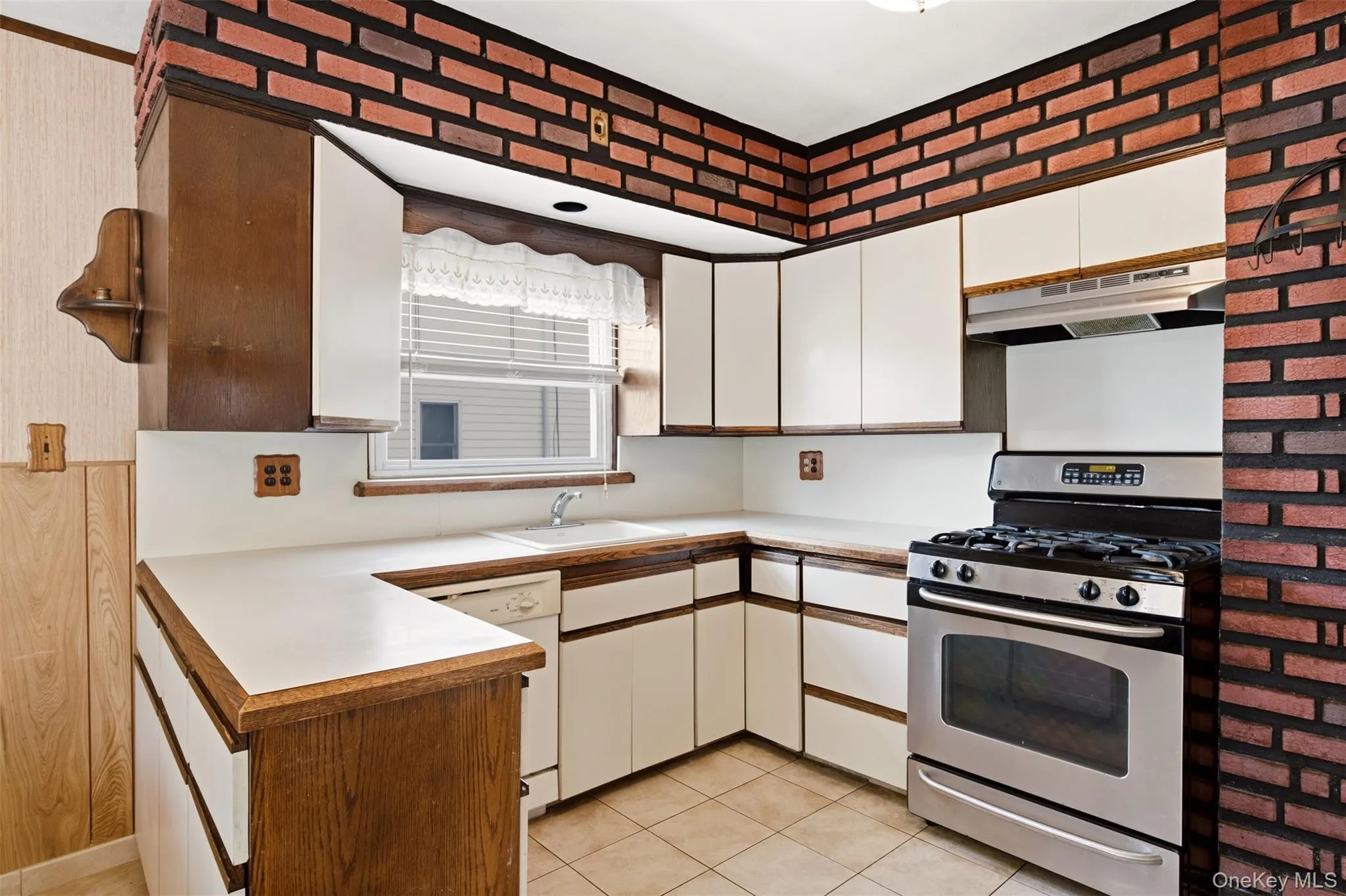 1315 Scimitar Avenue, Hempstead, NY, 1 Bedroom Bedrooms, 4 Rooms Rooms,1 BathroomBathrooms,Residential,For Rent,Scimitar,0,1037549 1315 Scimitar Avenue, Hempstead, NY, 1 Bedroom Bedrooms, 4 Rooms Rooms,1 BathroomBathrooms,Residential,For Rent,Scimitar,0,1037549