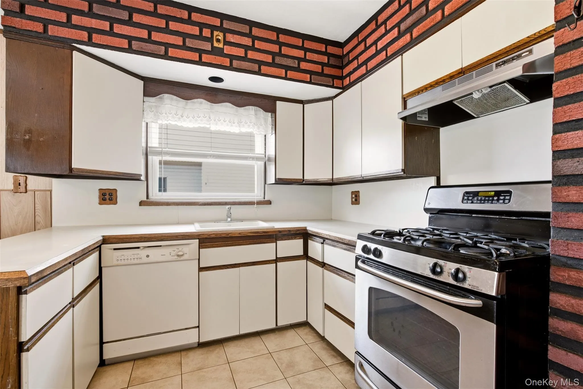1315 Scimitar Avenue, Hempstead, NY, 1 Bedroom Bedrooms, 4 Rooms Rooms,1 BathroomBathrooms,Residential,For Rent,Scimitar,0,1037549 1315 Scimitar Avenue, Hempstead, NY, 1 Bedroom Bedrooms, 4 Rooms Rooms,1 BathroomBathrooms,Residential,For Rent,Scimitar,0,1037549