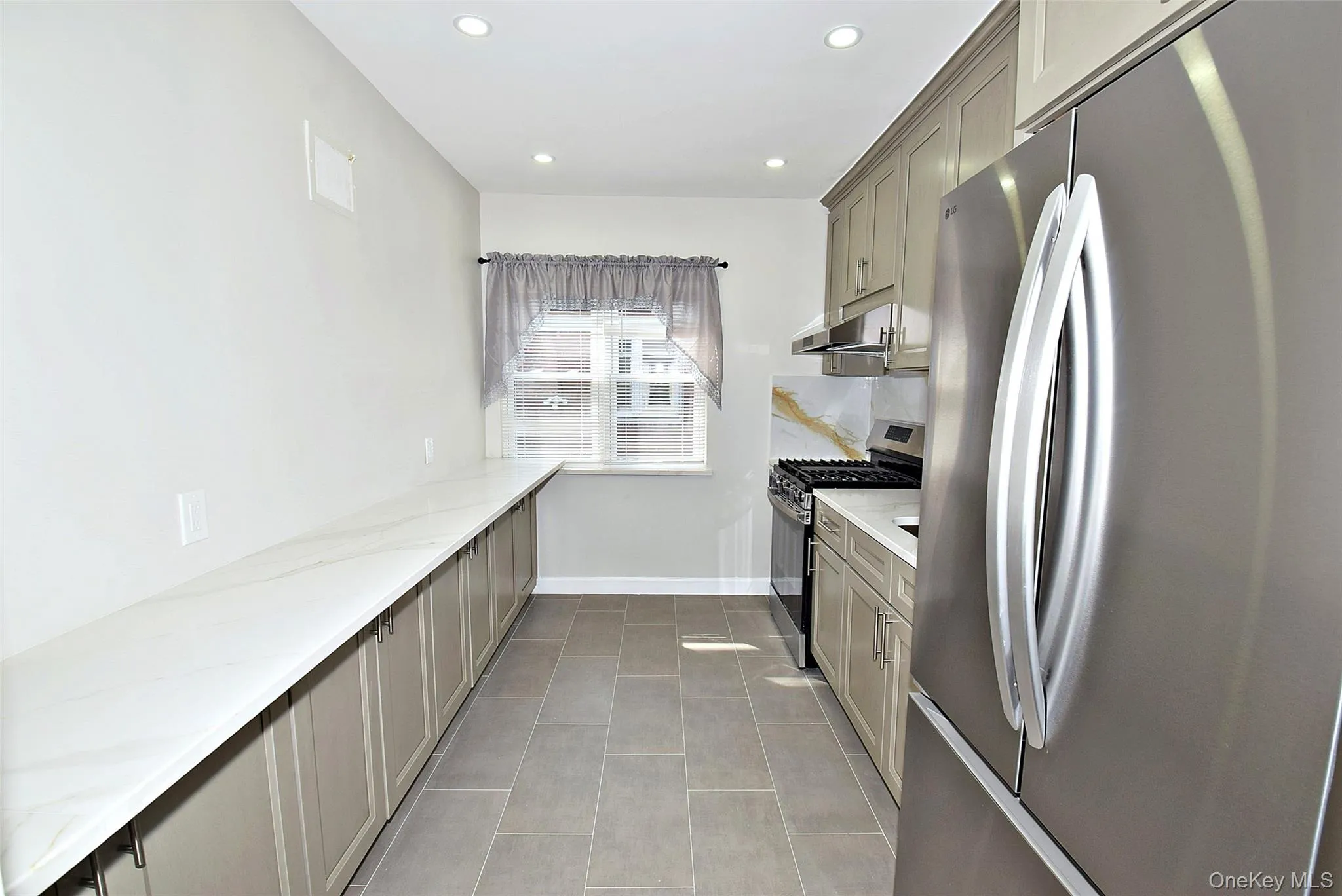 7336 197th Street, New York, NY, 2 Bedrooms Bedrooms, 6 Rooms Rooms,1 BathroomBathrooms,Residential Lease,For Rent,197th,0,1037551 7336 197th Street, New York, NY, 2 Bedrooms Bedrooms, 6 Rooms Rooms,1 BathroomBathrooms,Residential Lease,For Rent,197th,0,1037551
