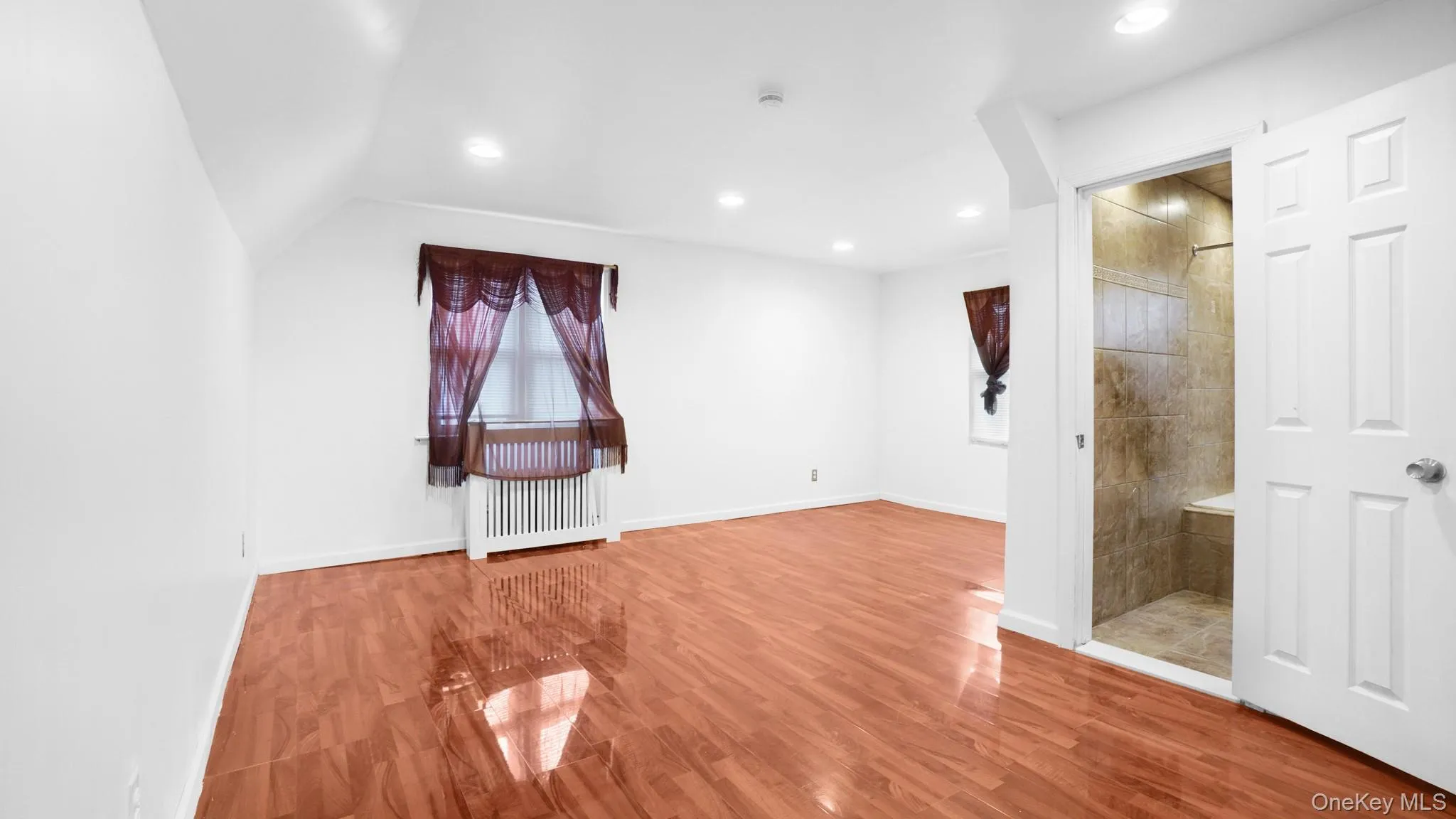 13715 170th Street, New York, NY, 4 Bedrooms Bedrooms, 10 Rooms Rooms,1 BathroomBathrooms,Residential,For Rent,170th,0,1037553 13715 170th Street, New York, NY, 4 Bedrooms Bedrooms, 10 Rooms Rooms,1 BathroomBathrooms,Residential,For Rent,170th,0,1037553