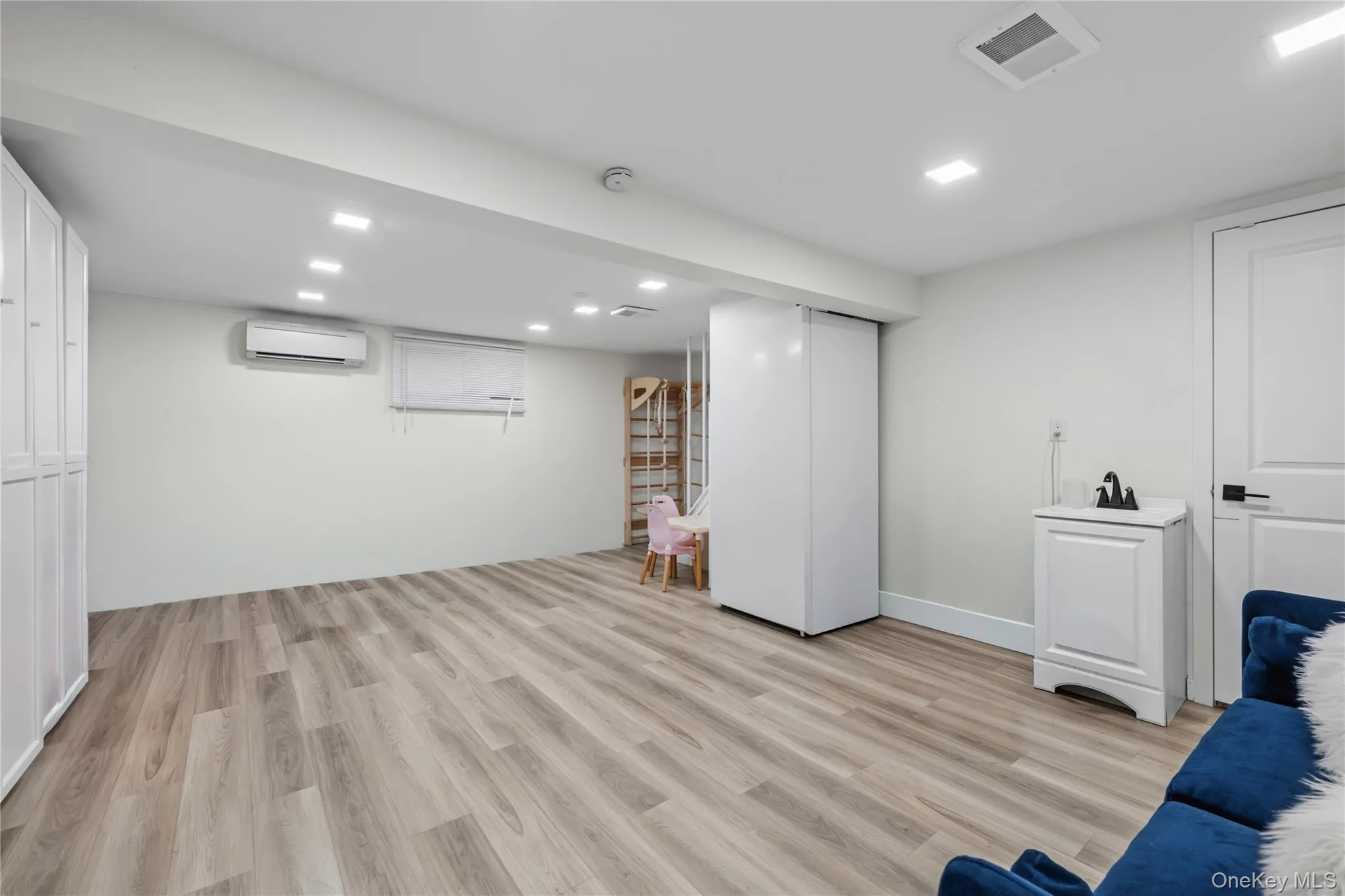 18 Alan Road, Ramapo, NY, 3 Bedrooms Bedrooms, 6 Rooms Rooms,1 BathroomBathrooms,Residential,For Rent,Alan,0,1037555 18 Alan Road, Ramapo, NY, 3 Bedrooms Bedrooms, 6 Rooms Rooms,1 BathroomBathrooms,Residential,For Rent,Alan,0,1037555