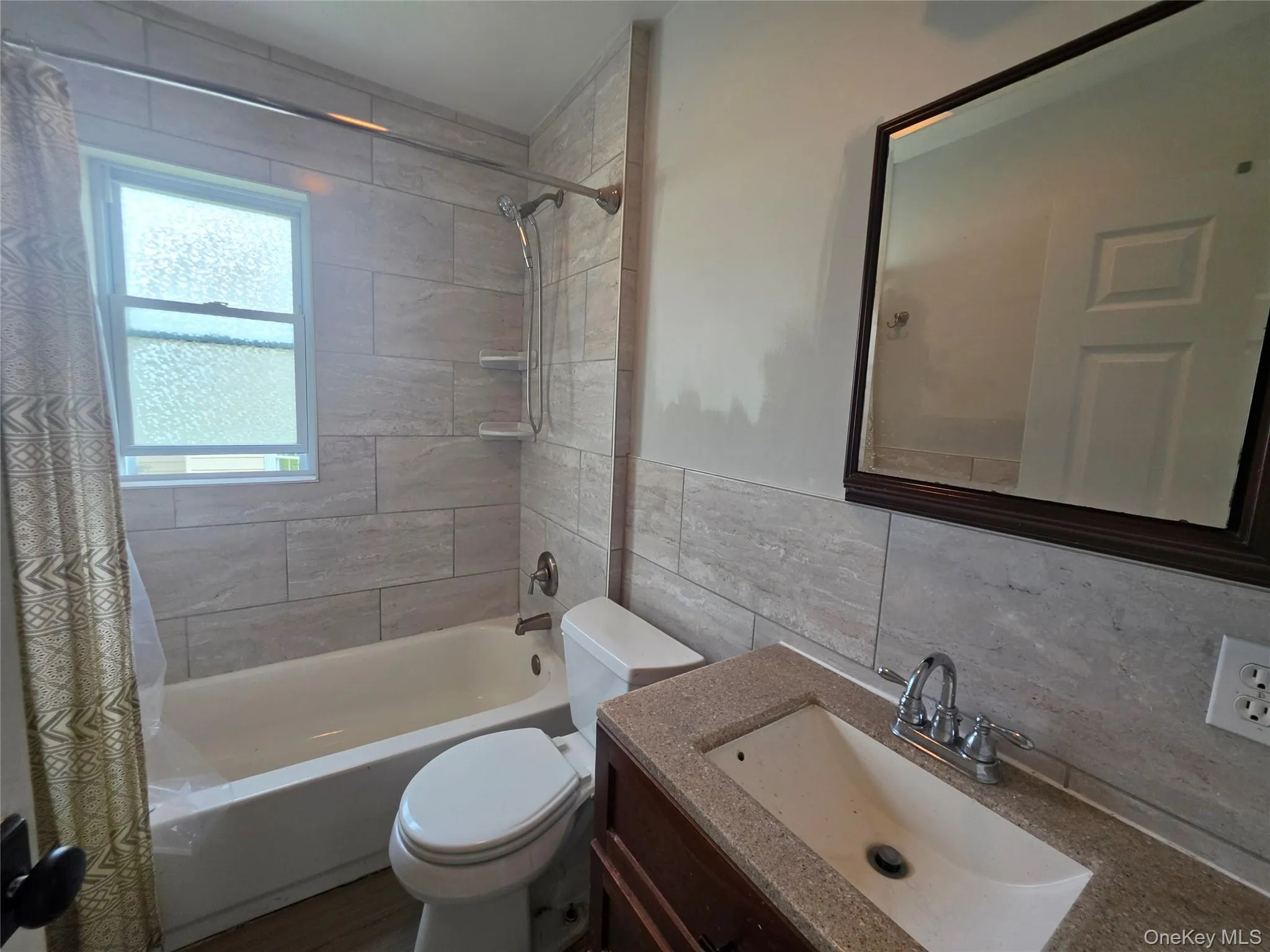 81 Waring Place, Yonkers, NY, 3 Bedrooms Bedrooms, 6 Rooms Rooms,1 BathroomBathrooms,Residential Lease,For Rent,Waring Place,0,1037560 81 Waring Place, Yonkers, NY, 3 Bedrooms Bedrooms, 6 Rooms Rooms,1 BathroomBathrooms,Residential Lease,For Rent,Waring Place,0,1037560