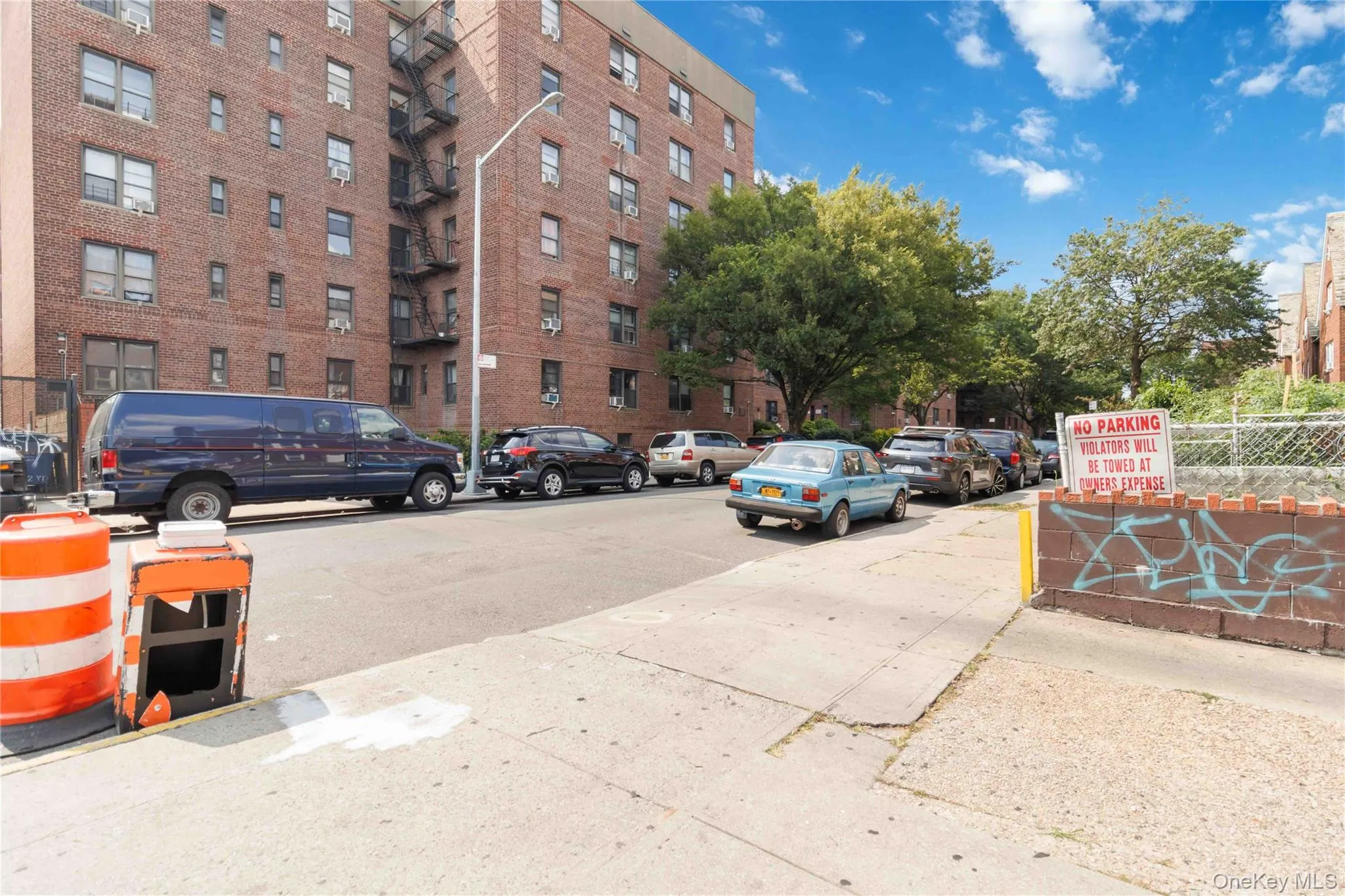 37-56 87th Street, New York, NY, 1 Bedroom Bedrooms, 3 Rooms Rooms,1 BathroomBathrooms,Residential,For Rent,87th,0,1037570 37-56 87th Street, New York, NY, 1 Bedroom Bedrooms, 3 Rooms Rooms,1 BathroomBathrooms,Residential,For Rent,87th,0,1037570