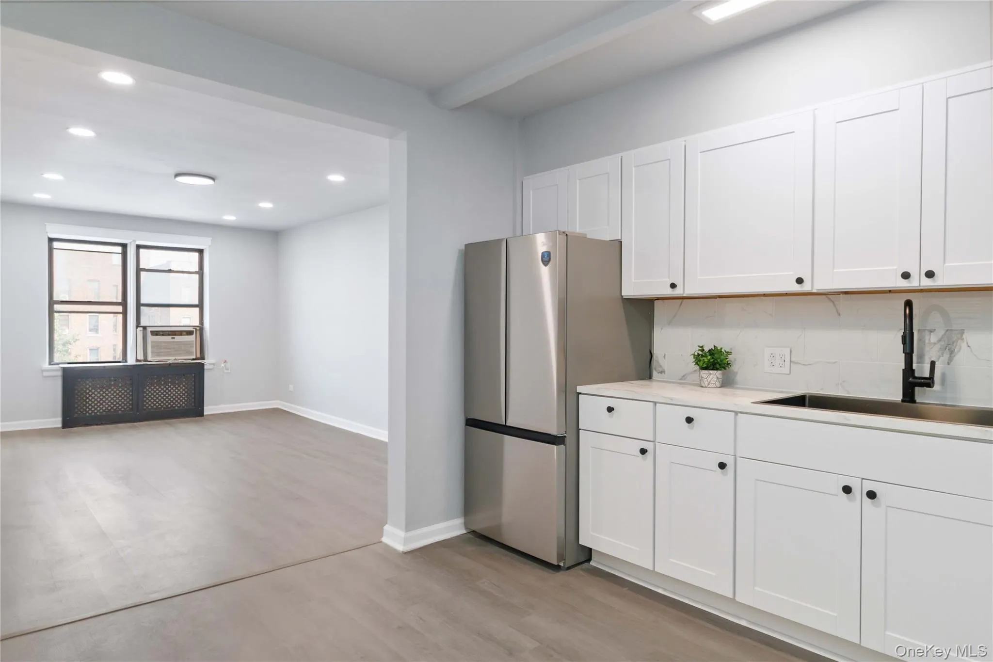 37-56 87th Street, New York, NY, 1 Bedroom Bedrooms, 3 Rooms Rooms,1 BathroomBathrooms,Residential,For Rent,87th,0,1037570 37-56 87th Street, New York, NY, 1 Bedroom Bedrooms, 3 Rooms Rooms,1 BathroomBathrooms,Residential,For Rent,87th,0,1037570